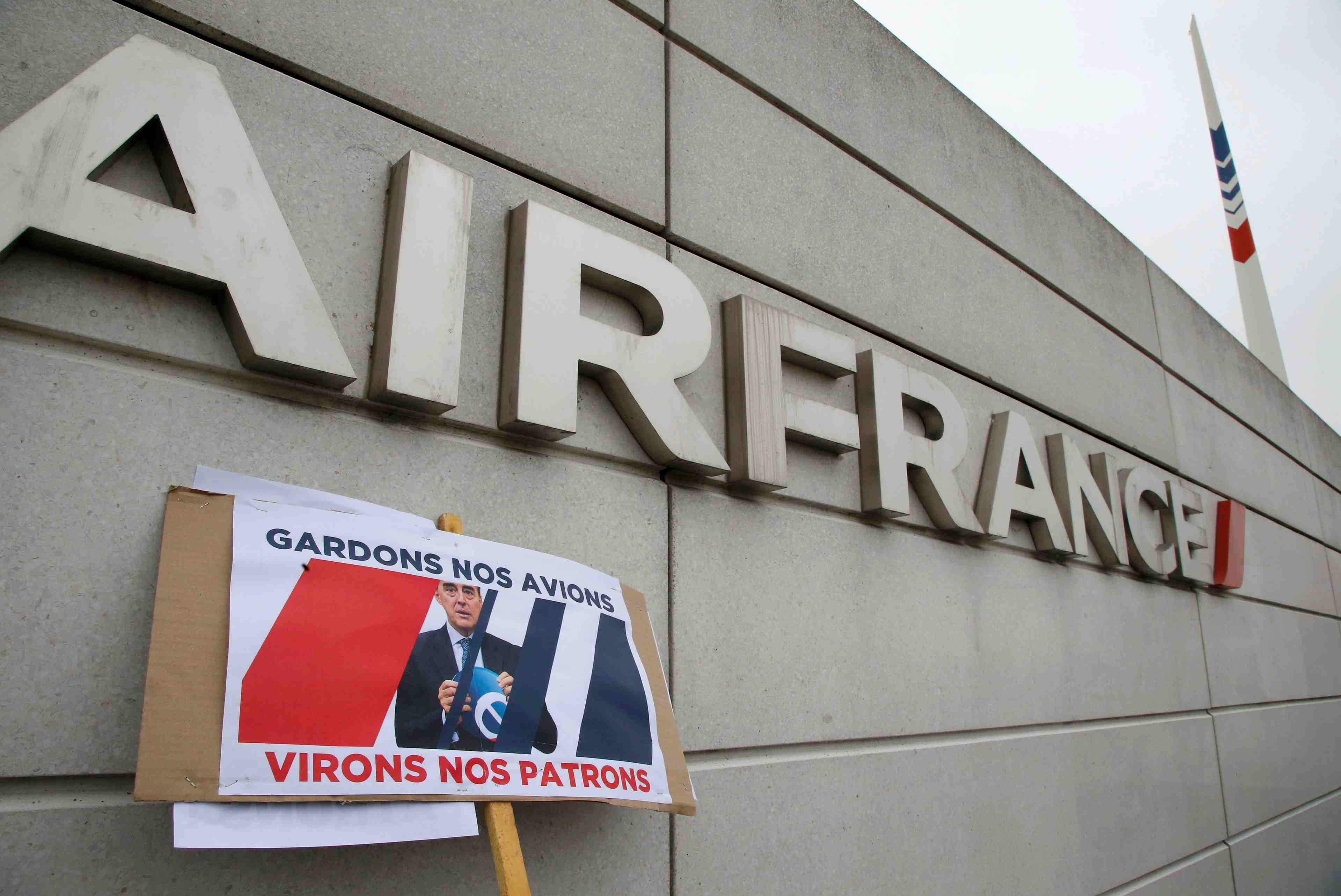 Air france compte supprimer 2.900 postes