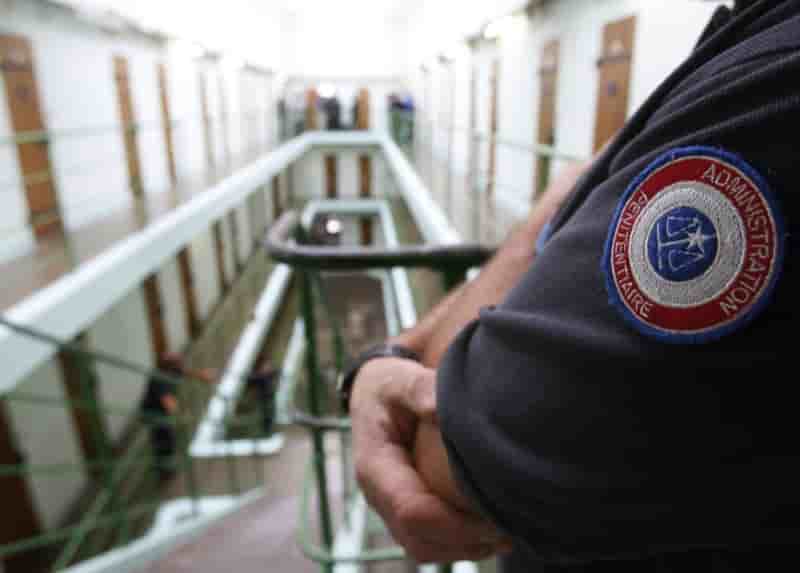 L'etat attaque pour des conditions "indignes" a la prison de fresnes