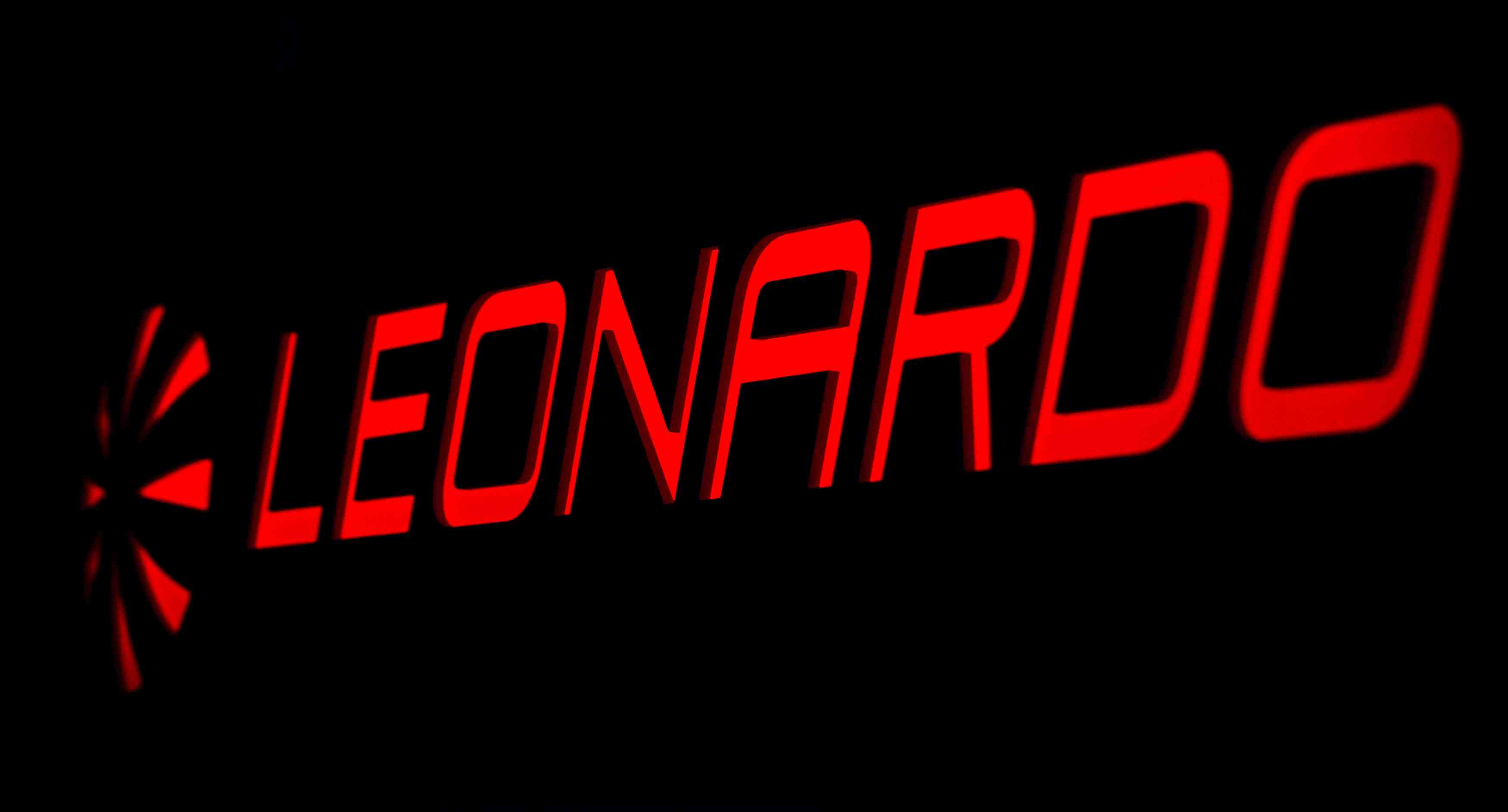 Leonardo reporte l'entree en bourse de drs, son action chute