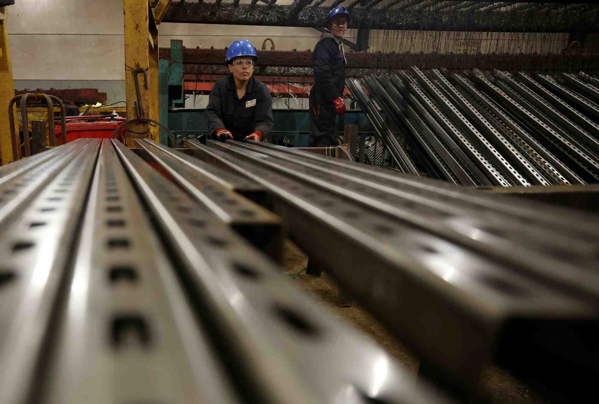 Etats-unis: baisse inattendue de la production industrielle en juin