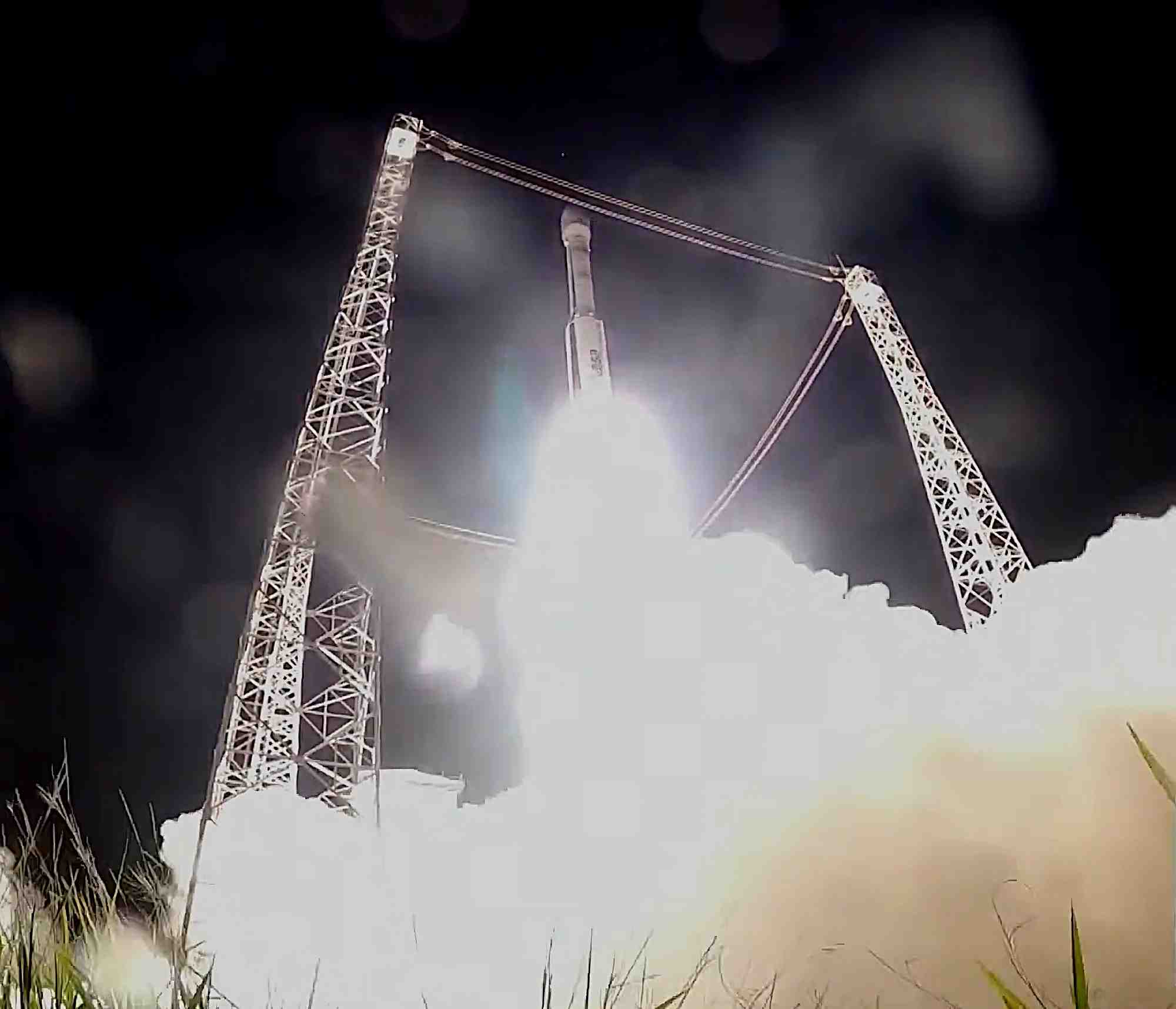 « Arianespace comme beaucoup d'initiatives dans le secteur spatial a été créée à une époque où l'Europe n'était absolument pas dans une logique de compétition ou de concurrence, mais dans des logiques de pures coopérations », analyse-t-on.
