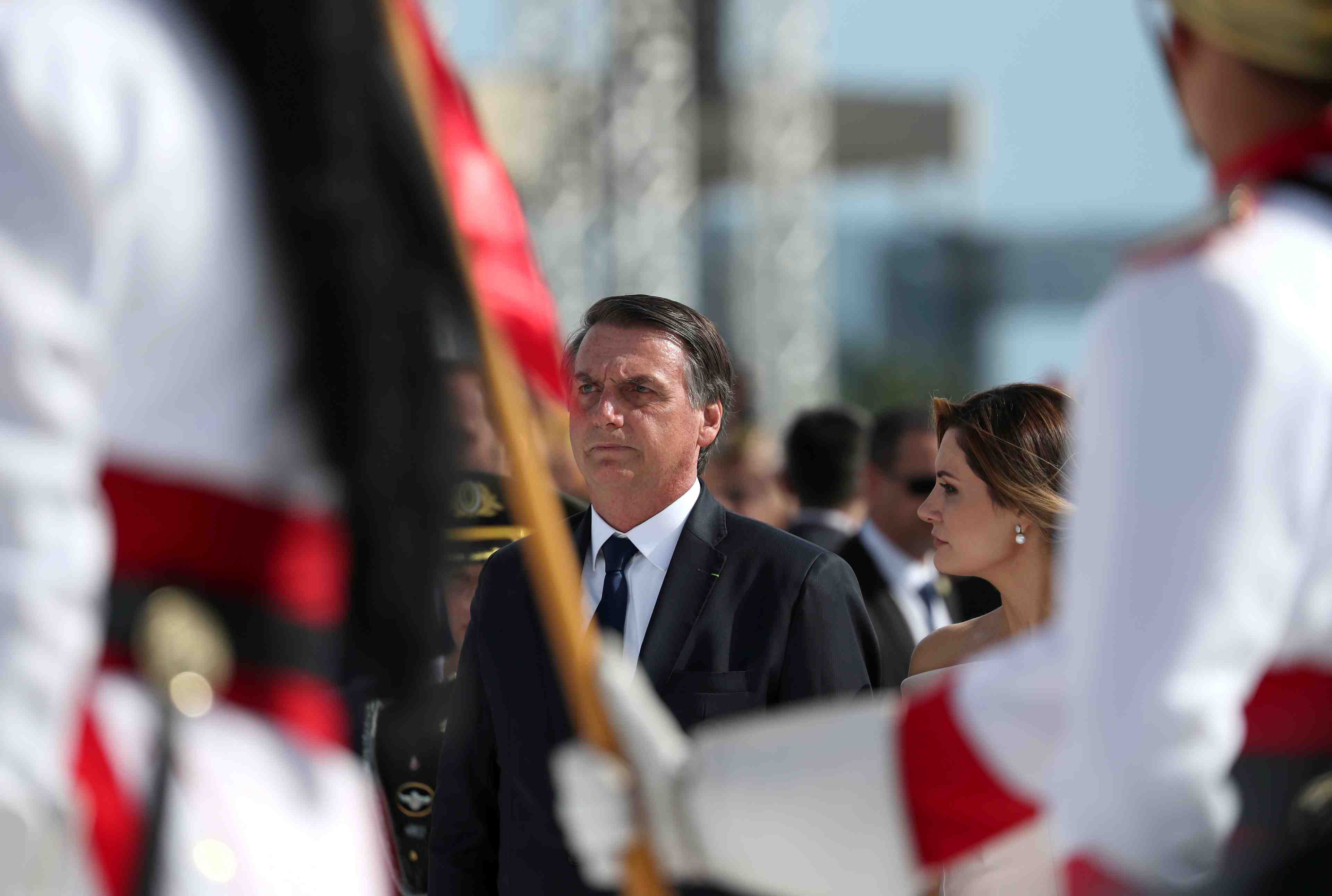 Malaise dans l'armee apres les propos de bolsonaro sur une base us
