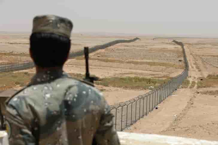 Reouverture d'un poste frontiere entre l'arabie saoudite et l'irak