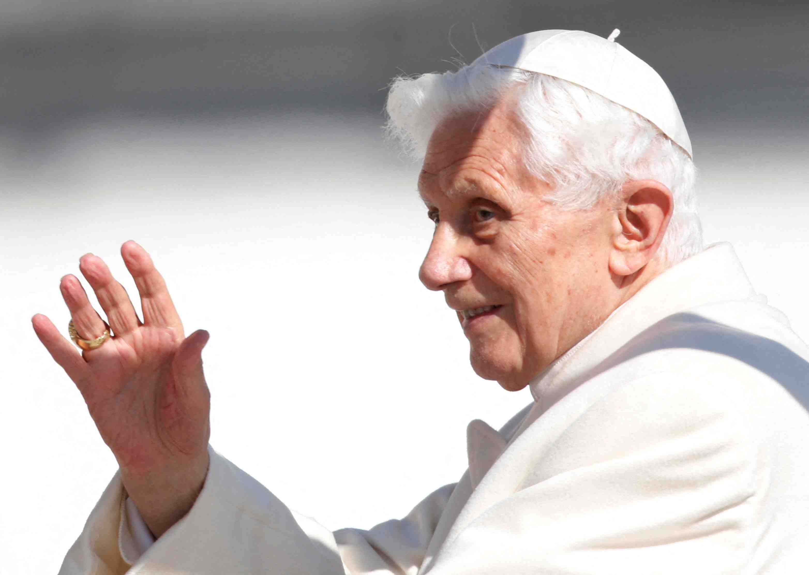 Benoit xvi mis en cause dans un rapport allemand sur les abus dans l'eglise