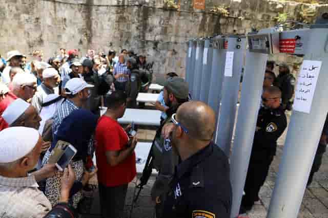 L'esplanade des mosquees rouvre partiellement a jerusalem
