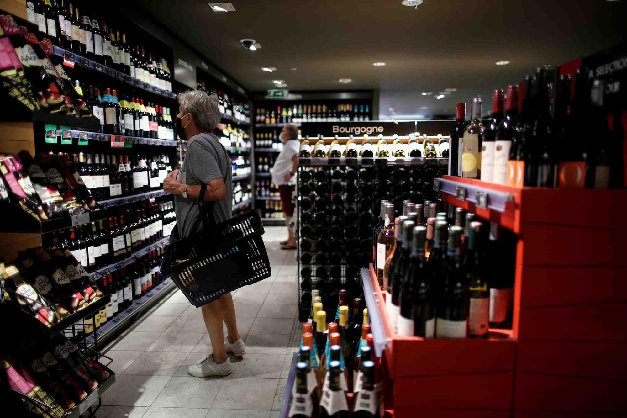 Les decisions americaines couteront plus d'un milliard d’euros a la filiere de francaise des vins et spiritueux, selon la fevs
