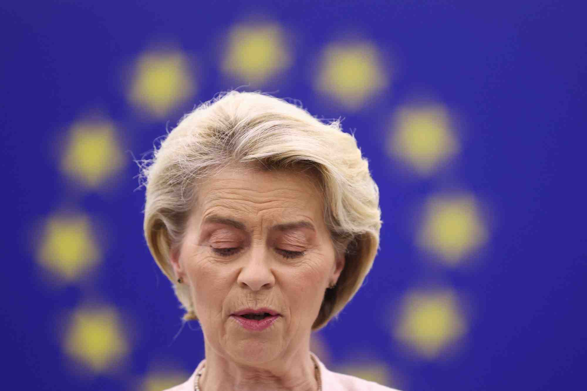 Cette décision signifie que les déficits publics des pays désignés ont dépassé, l'an dernier, la limite de 3% du Produit intérieur brut (PIB), seuil fixé par le Pacte de stabilité.