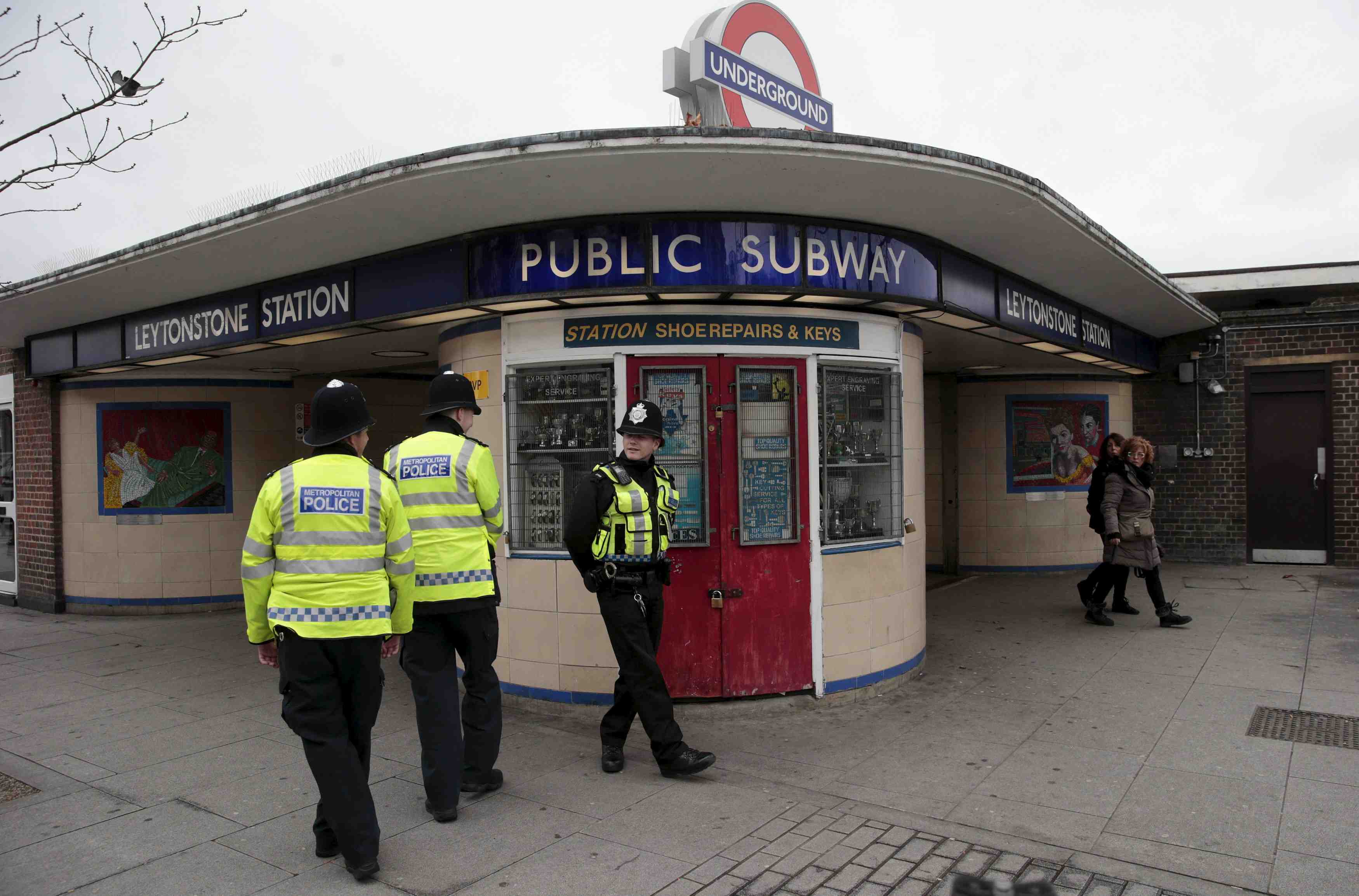 L'agresseur du metro a londres inculpe de tentative de meurtre