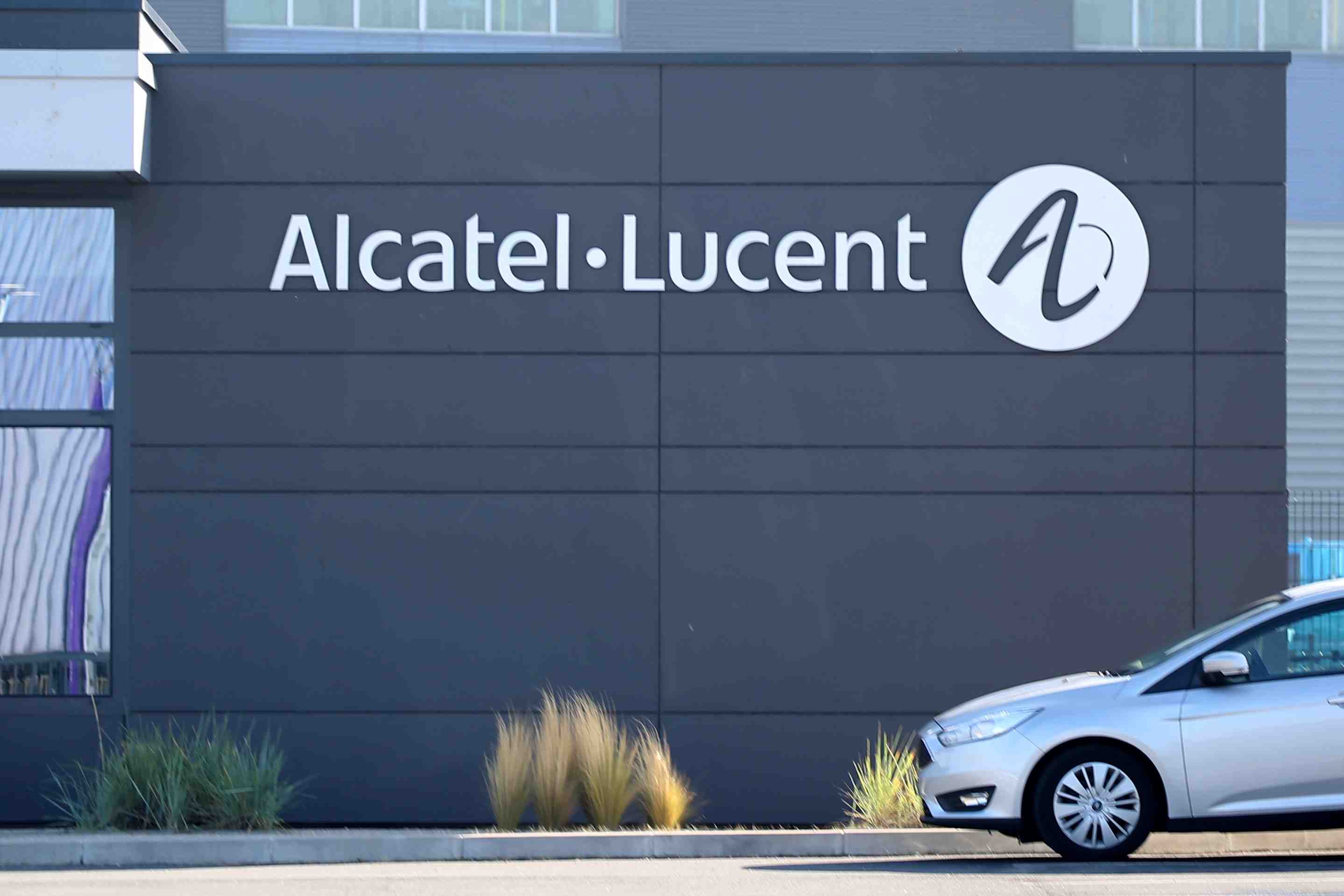 Nokia va supprimer 1.233 emplois dans sa filiale francaise alcatel-lucent