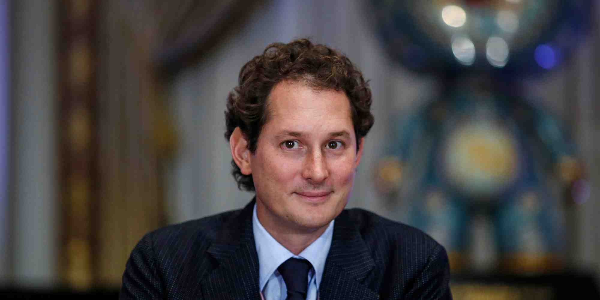 John Elkann, le dirigeant par intérim du groupe Stellantis, a, selon l'Elysée « souligné sa volonté de continuer à soutenir les usines où le groupe est implanté » après une rencontre avec Emmanuel Macron.