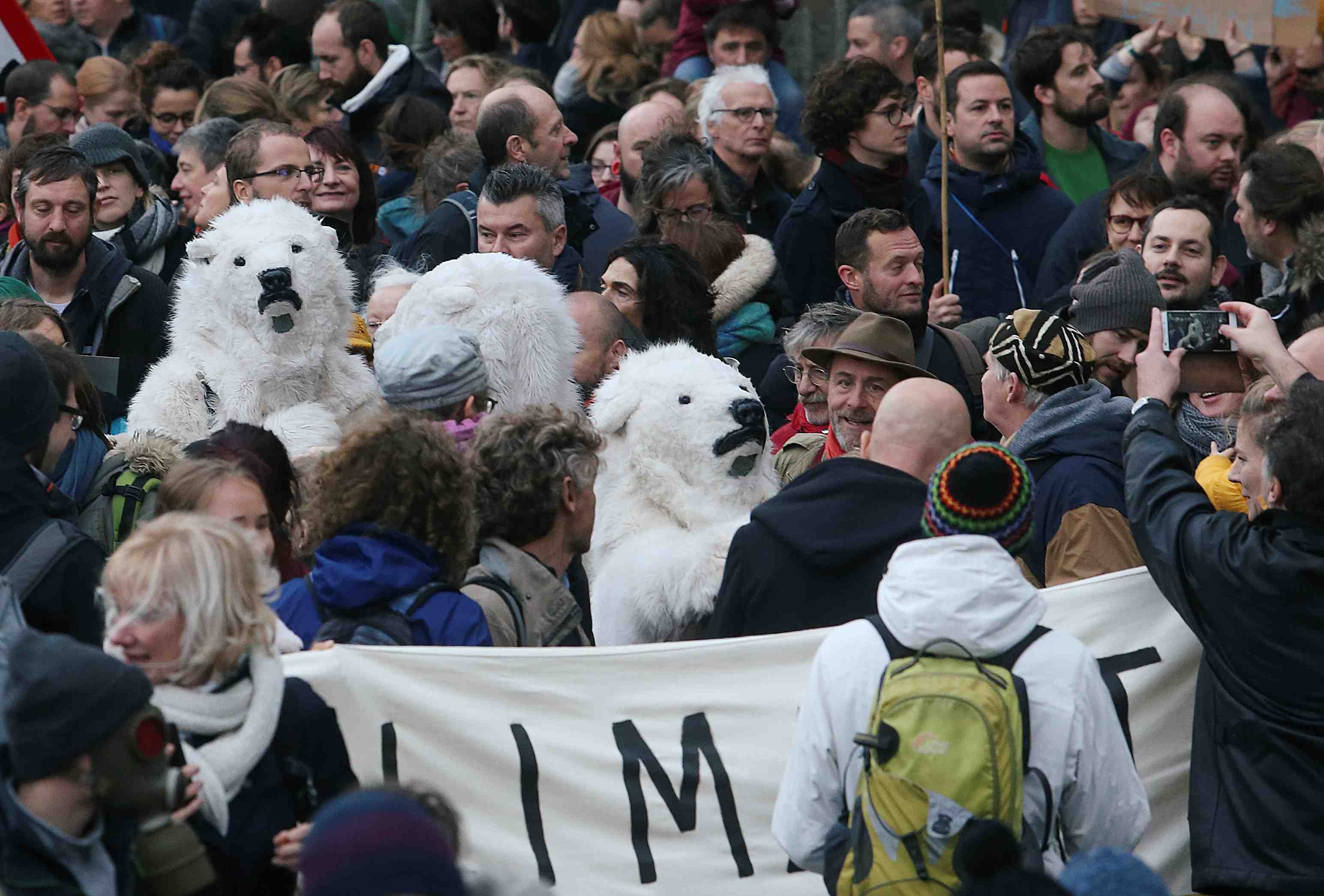 Des milliers de manifestants a bruxelles