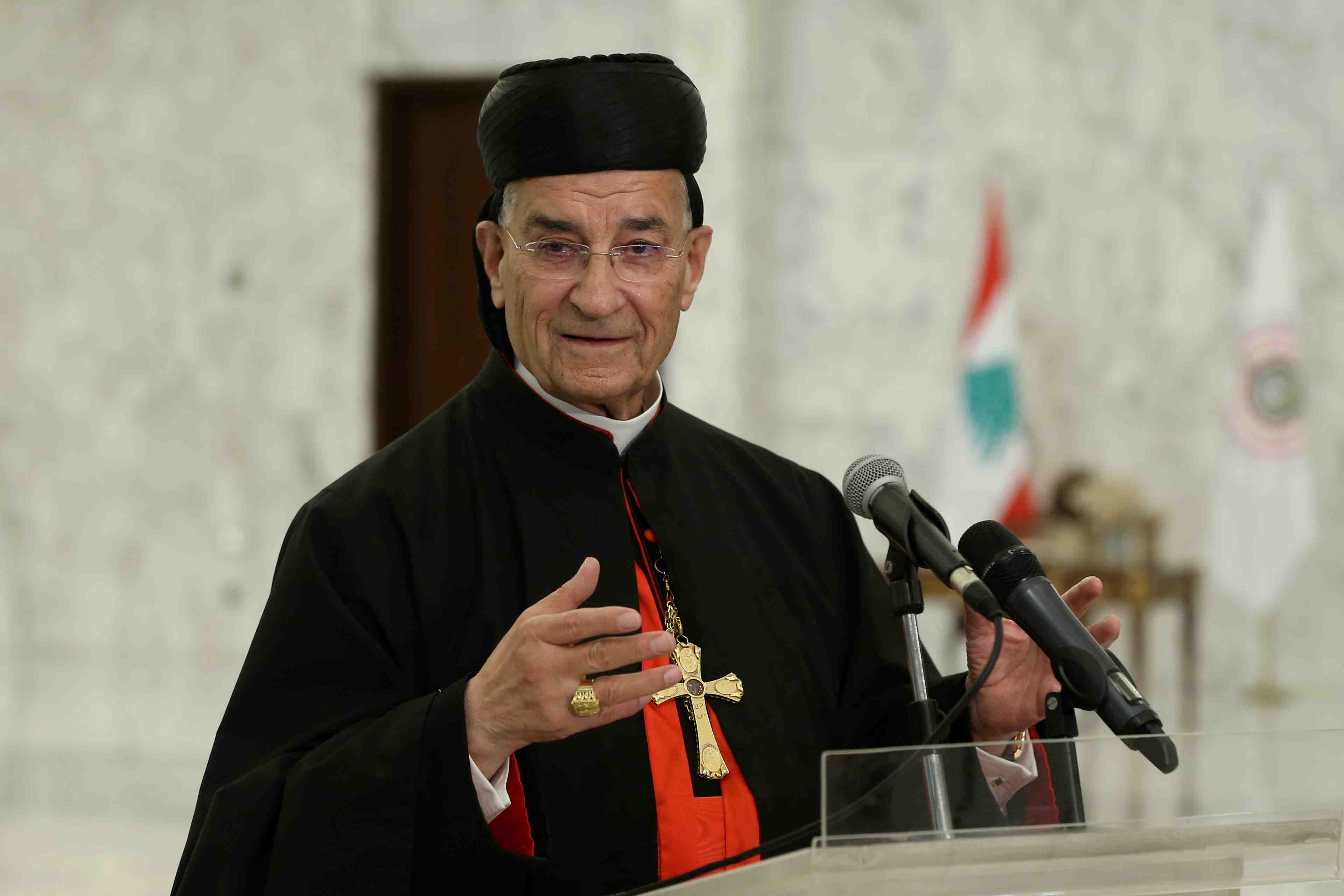 Le chef des chretiens maronites du liban fait pression sur le gouvernement
