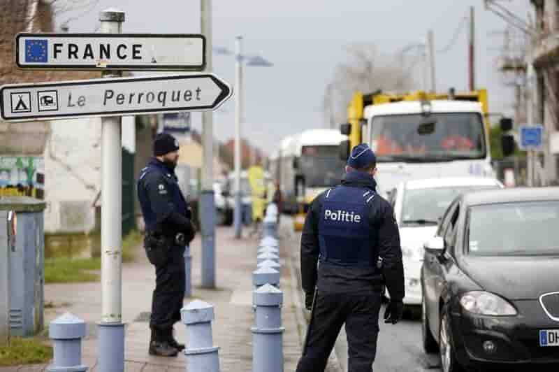 La france critique la decision de la belgique de retablir les controles a sa frontiere
