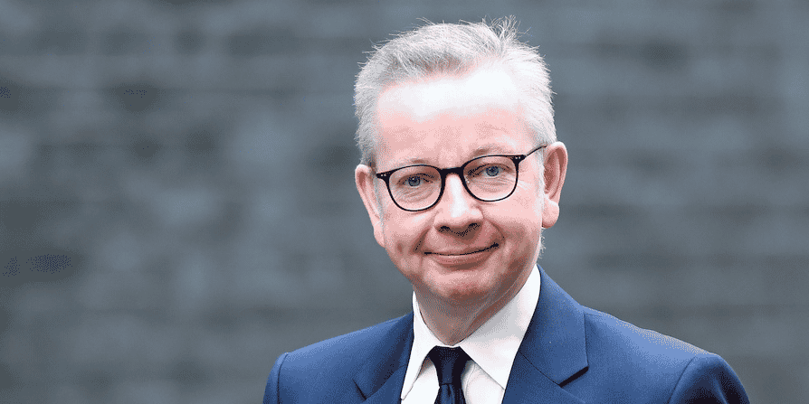 "J'ai formellement confirmé que le Royaume-Uni ne prolongerait pas la période de transition, et le moment pour demander une extension est désormais passé", a déclaré le ministre Michael Gove sur Twitter après une réunion en ligne avec le vice-président de la Commission européenne chargé des relations institutionnelles, Maros Sefcovic. "Le 1er janvier 2021, nous reprendrons le contrôle et retrouverons notre indépendance politique et économique", a-t-il ajouté.