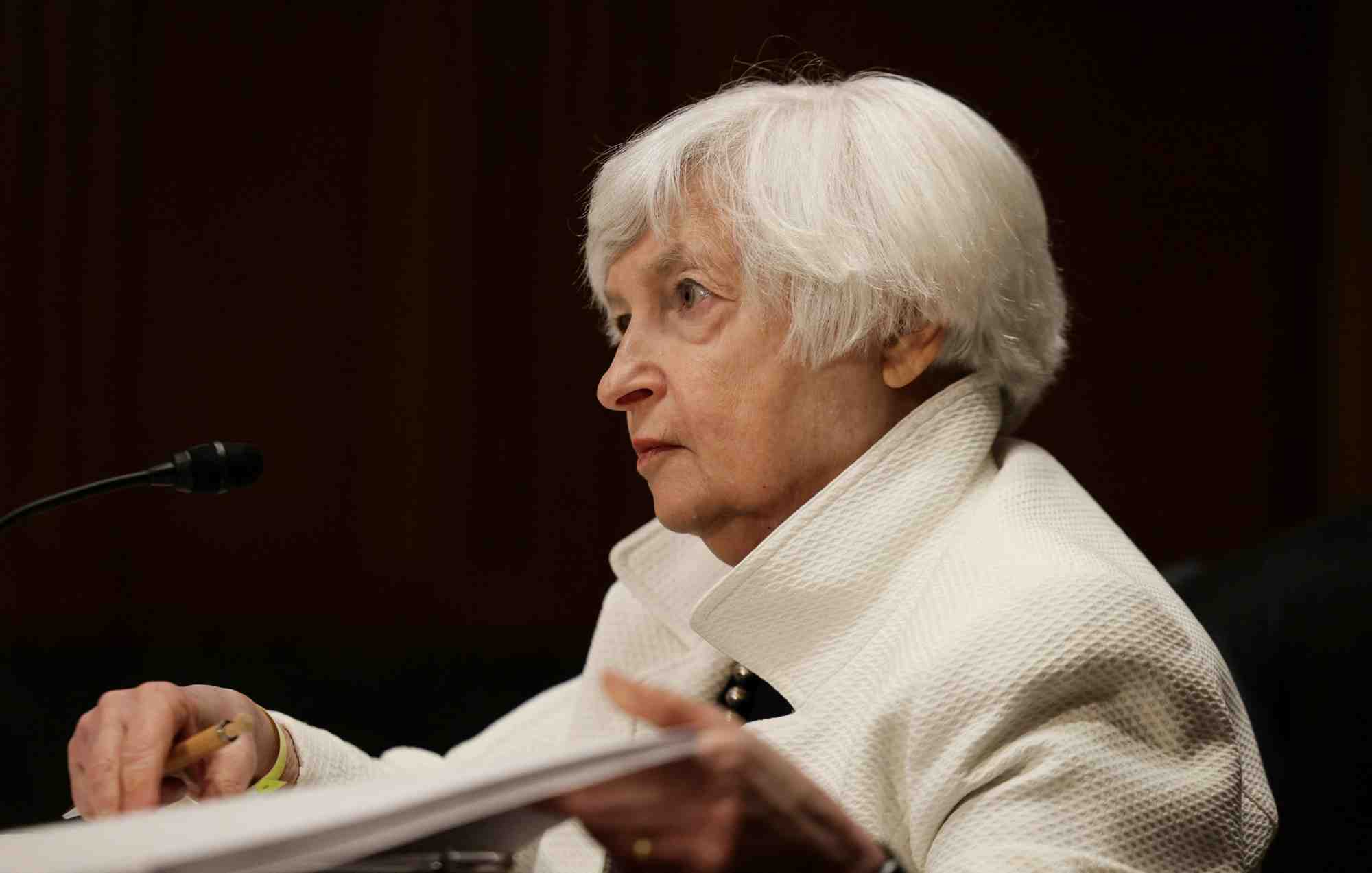 Les etats-unis face a un "niveau d'inflation inacceptable", dit yellen aux senateurs