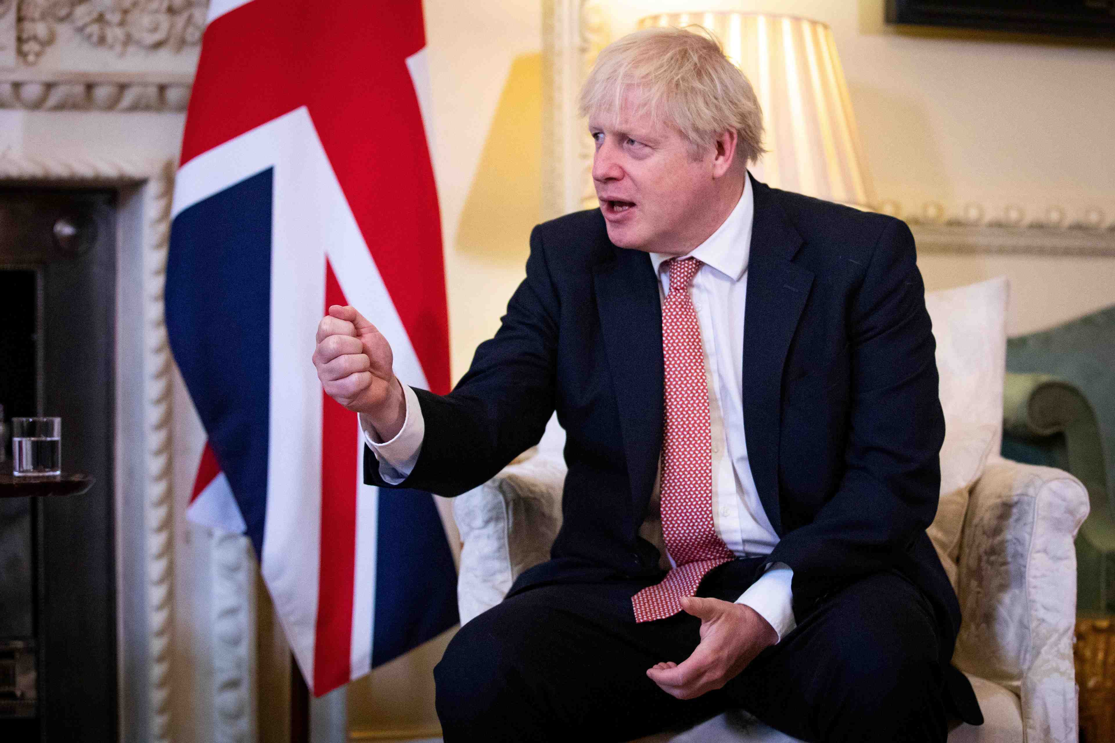 Coronavirus: boris johnson va annoncer de nouvelles regles lundi