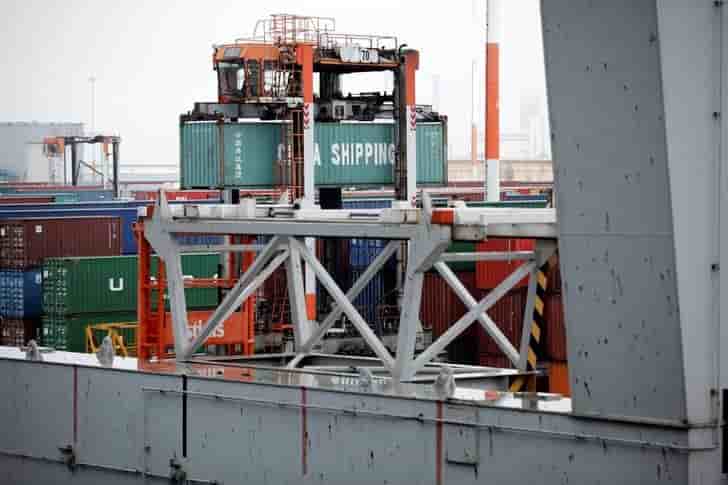 Le deficit commercial se creuse a 5,56 milliards d'euros en janvier