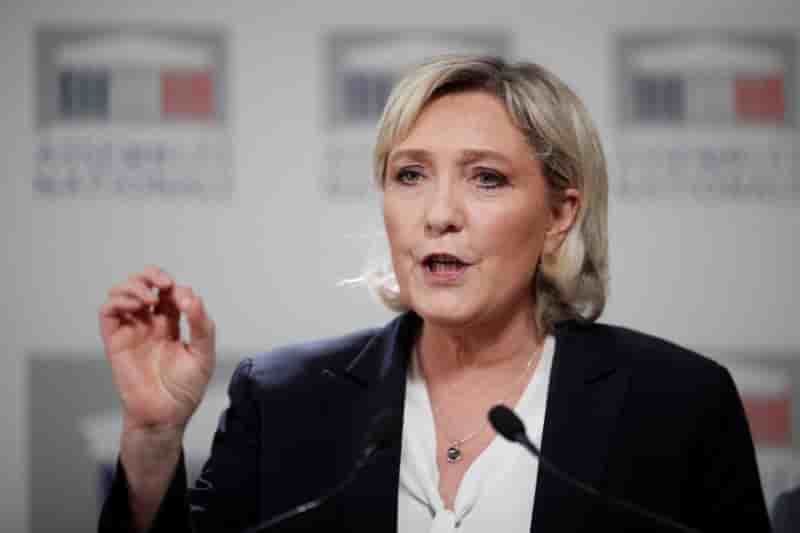 Le pen devoile son plan banlieues "de la derniere chance"