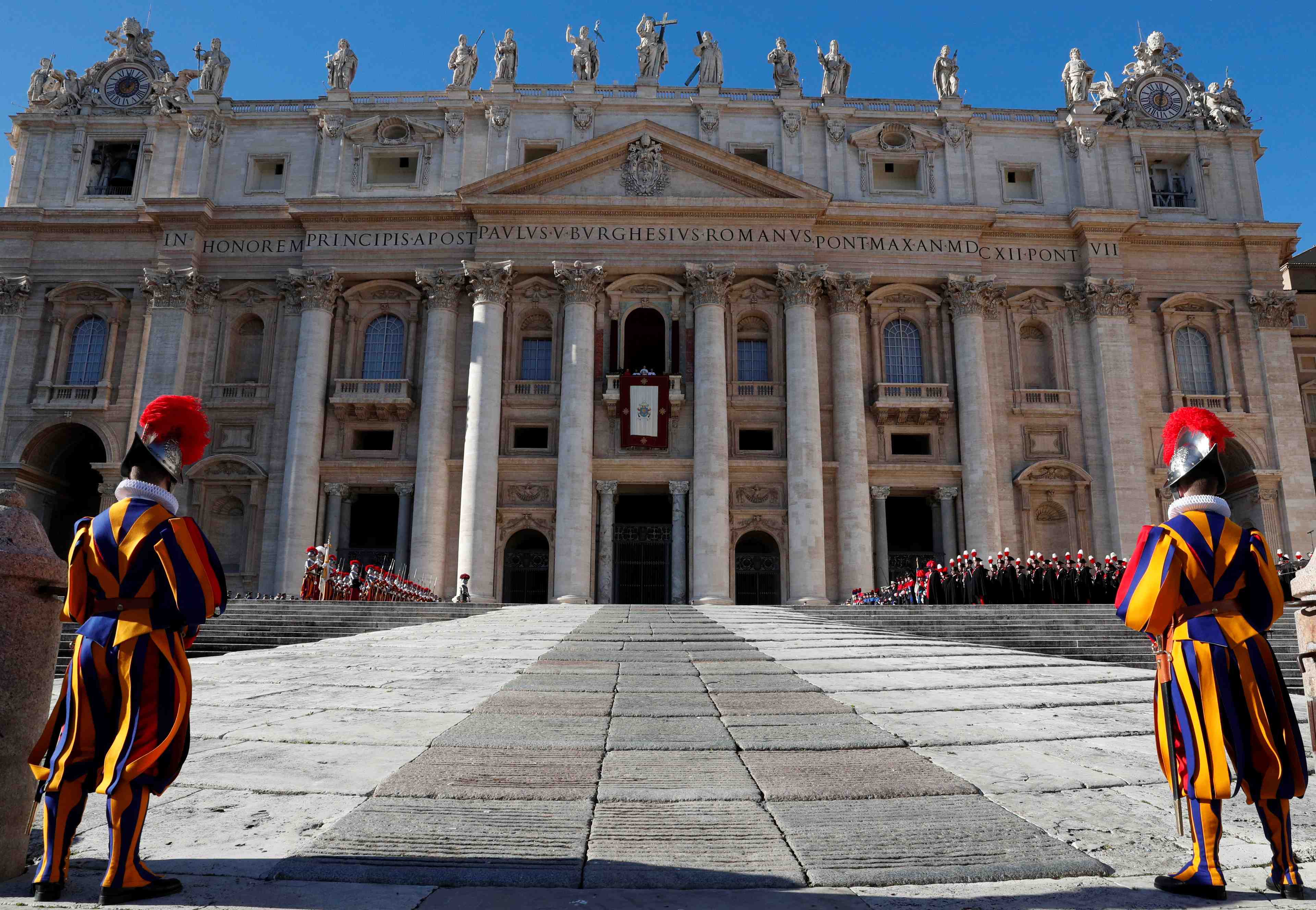 Loiseau appelle le vatican a ne pas faire obstacle a une enquete