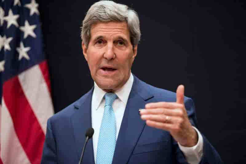 Visite impromptue de John Kerry à Bagdad