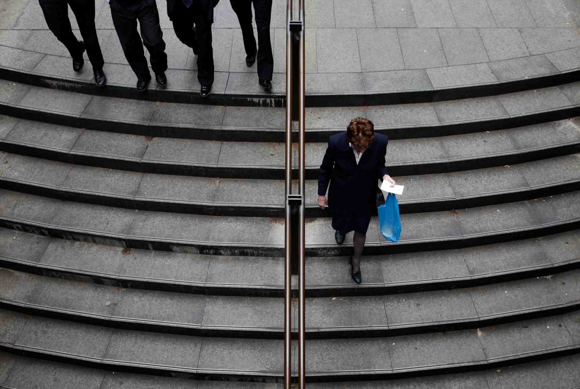 Femme, hommes, sexisme, espace public, mixité, inégalités, salaire, bureau, travail, cadres, emploi,