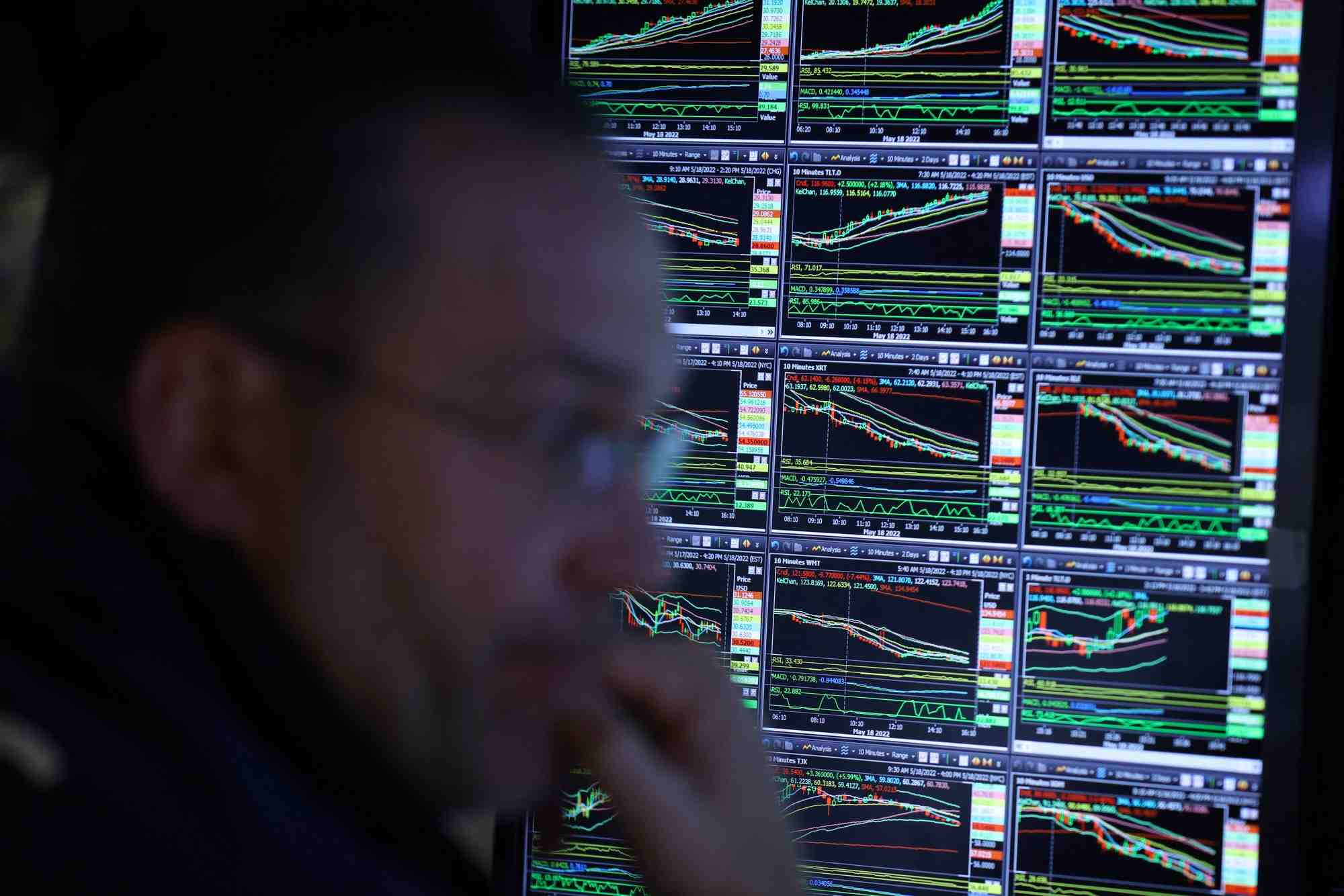 Le recul des actions americaines devrait se poursuivre, selon barclays et goldman sachs