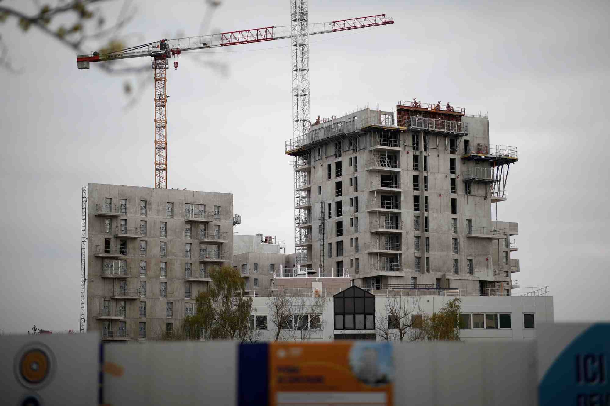 La hausse des taux risque de penaliser l'immobilier, estime la bce
