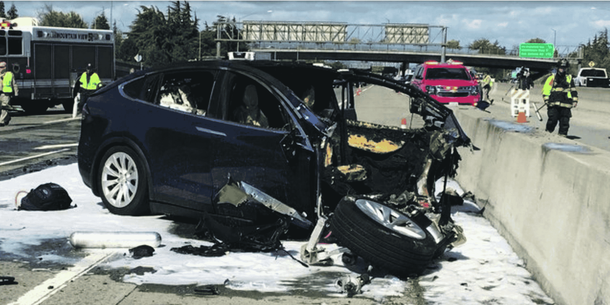 Le 23 mars 2018, en Californie, u naccident mortel impliquait uen voiture autonome Tesla équipée du logiciel «d'aide à la conduite» Autopilot.