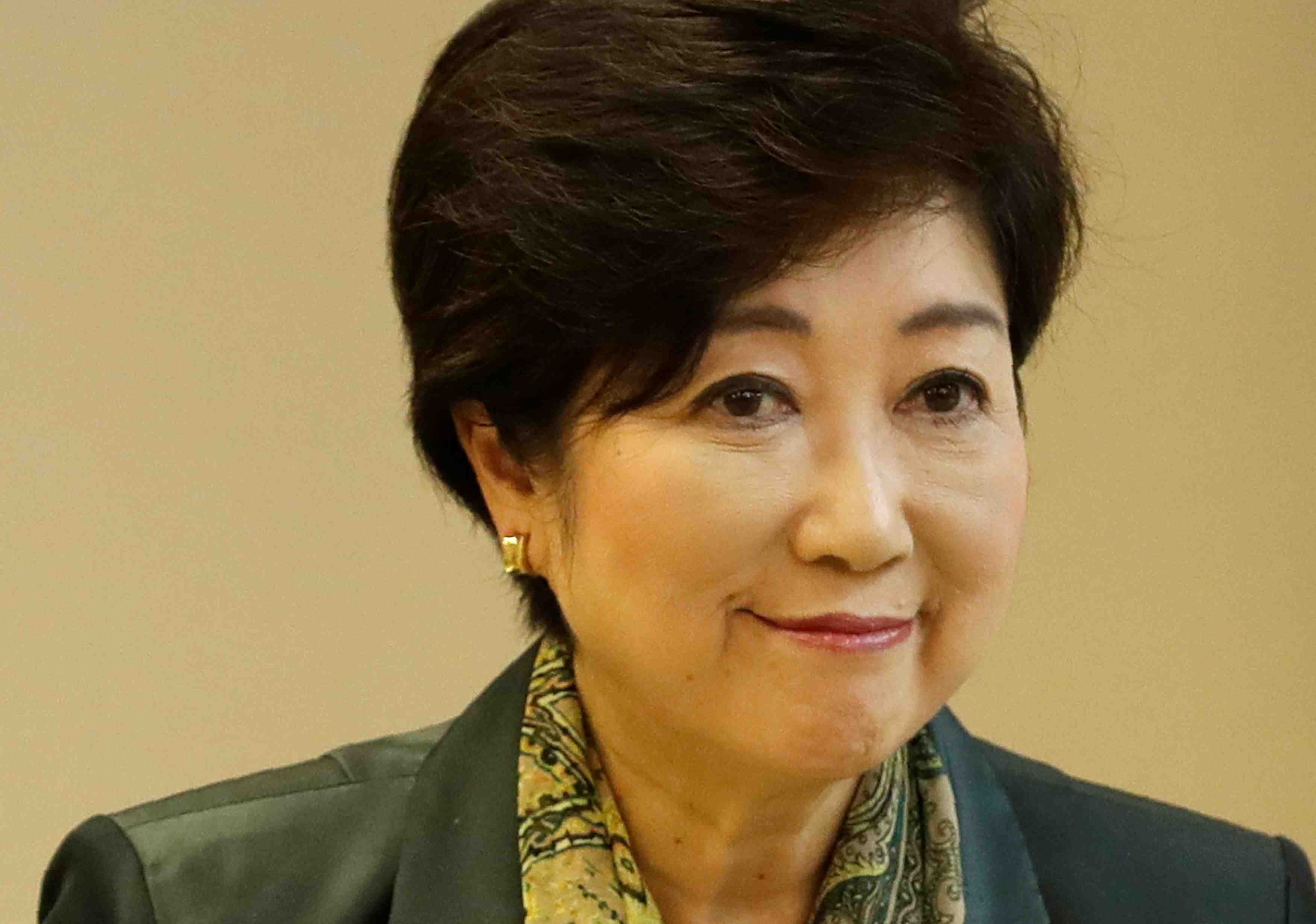 La gouverneure de tokyo lance un parti pour defier shinzo abe