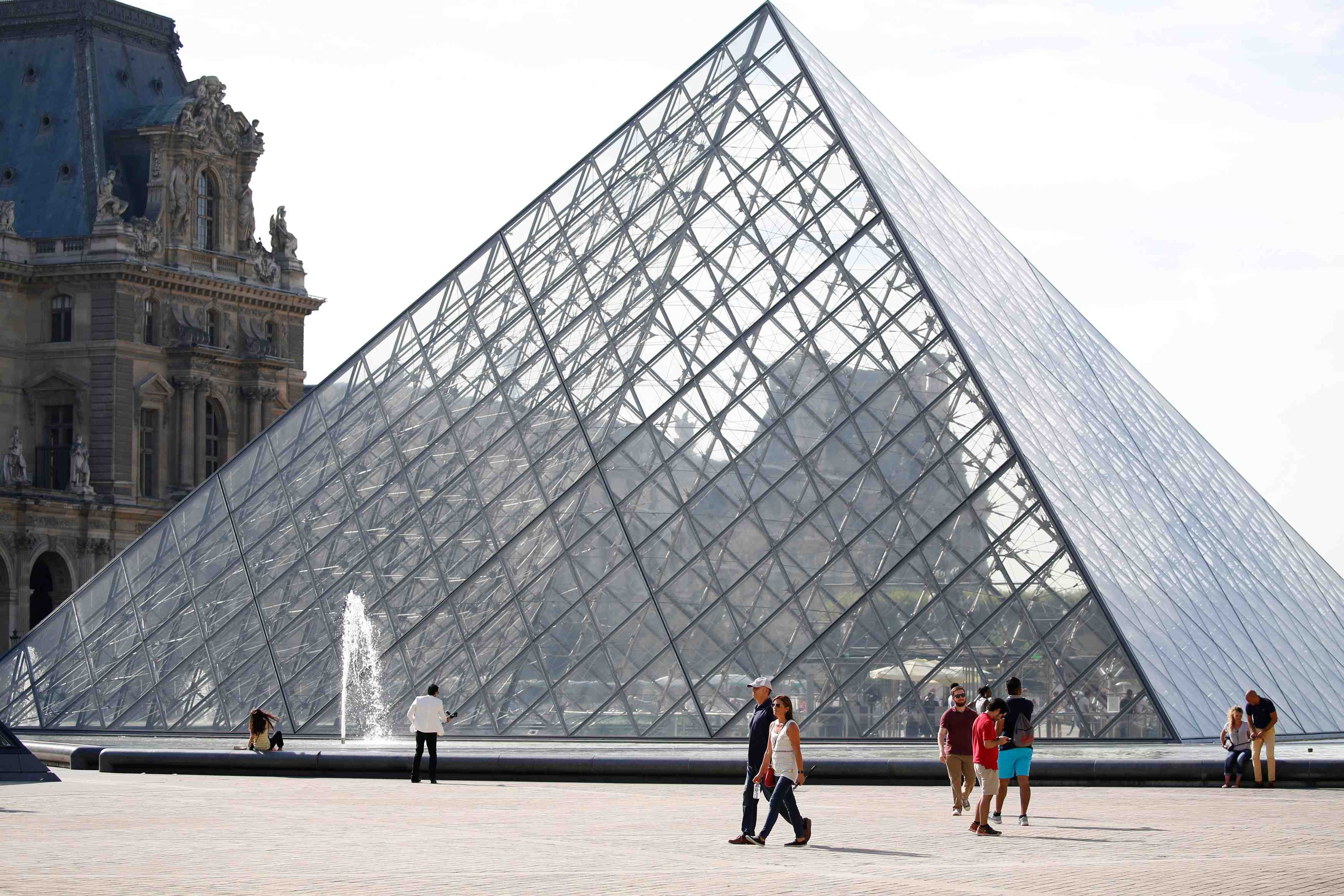 Deces a 102 ans de l'architecte ieoh ming pei, pere de la pyramide du louvre