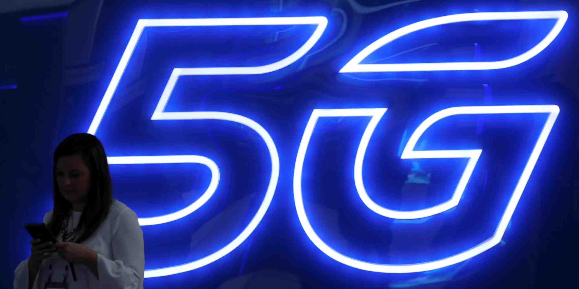 La vente des fréquences 5G aux opérateurs rapportera un minimum de 2,17 milliards d'euros à l'Etat.