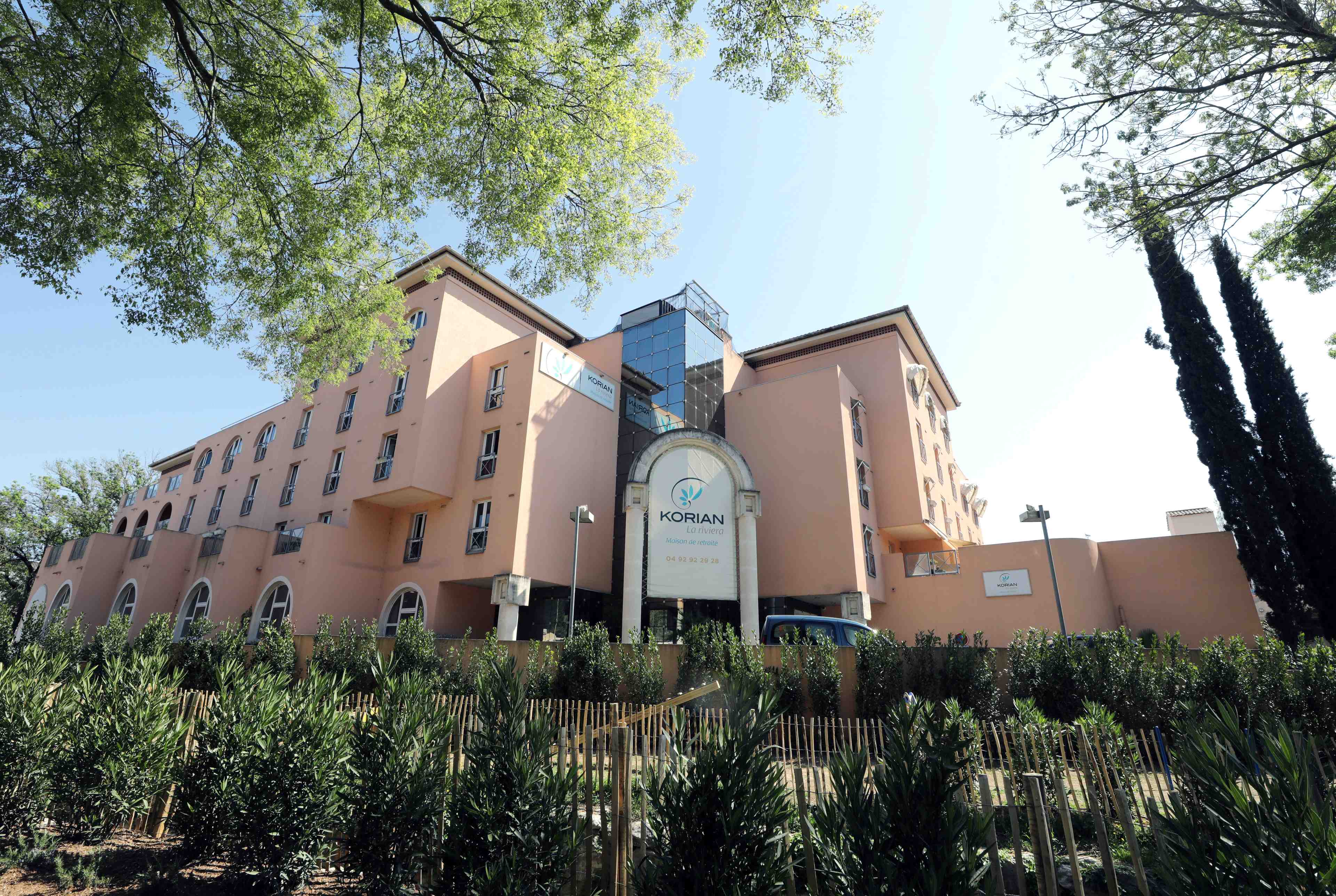 A l’ephad de mougins, la question du depistage derriere le drame