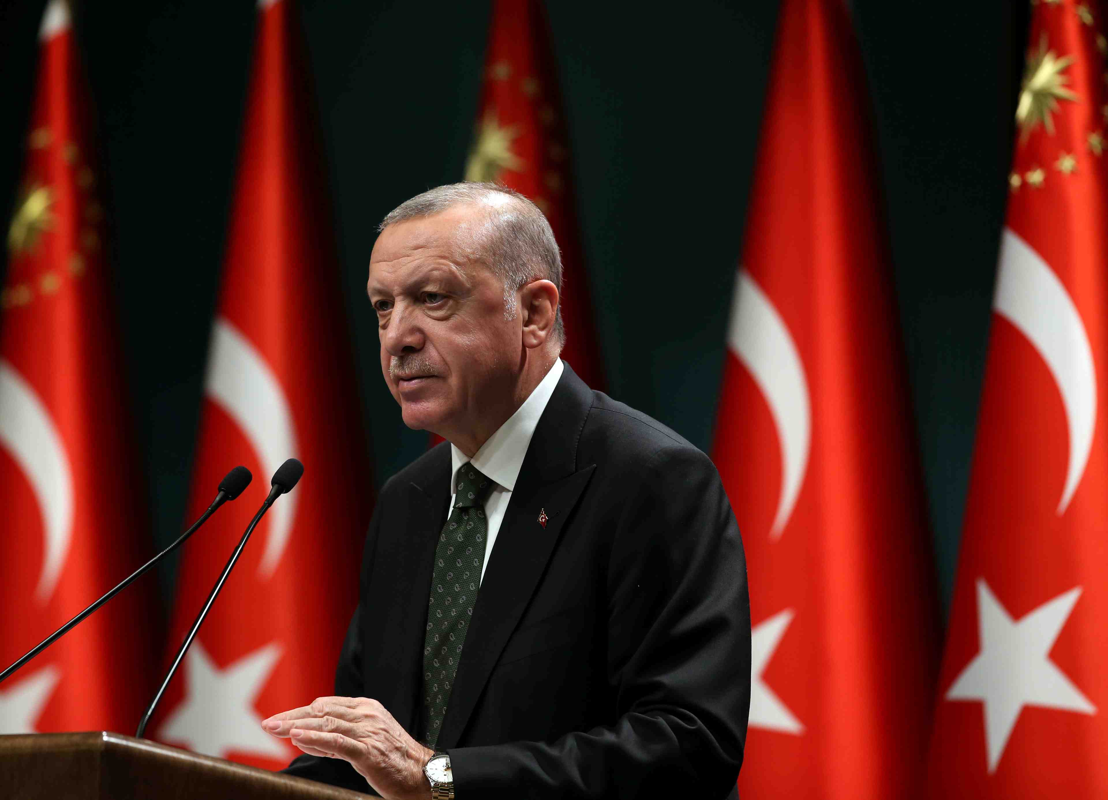 Erdogan annonce de nouvelles mesures pour freiner la propagation du covid-19