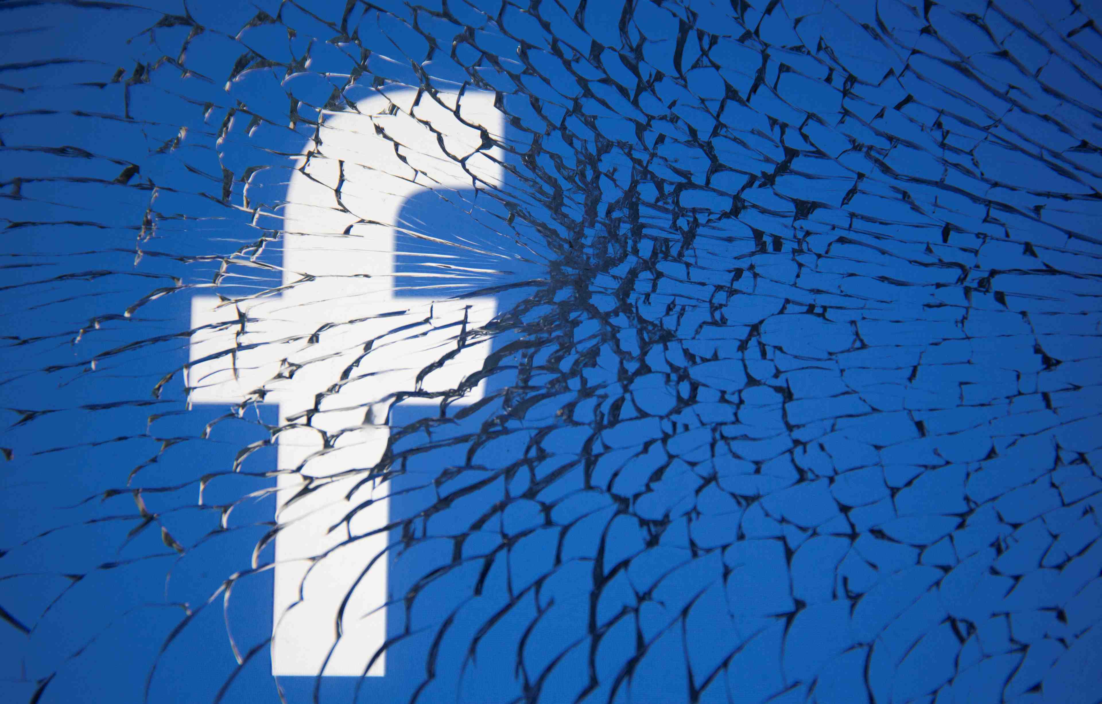 Facebook invoque une erreur de maintenance pour expliquer sa panne