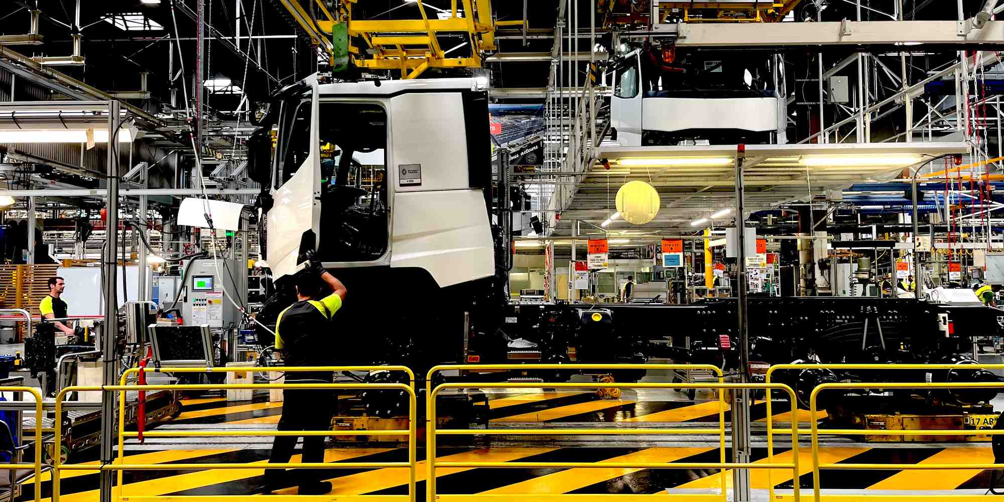 A Bourg-en-Bresse, Renault Trucks assemble 132 camions par jour.