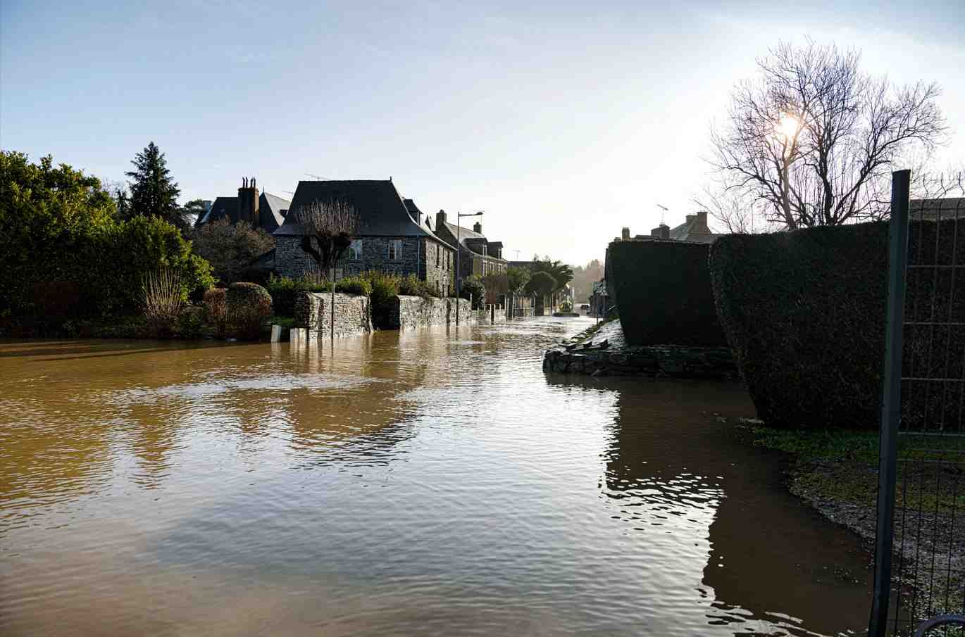La CCR estime le coût de la tempête en Bretagne entre 130 et 160 millions d'euros, soit entre 6.000 à 8.000 sinistres habitations et professionnels assurés.