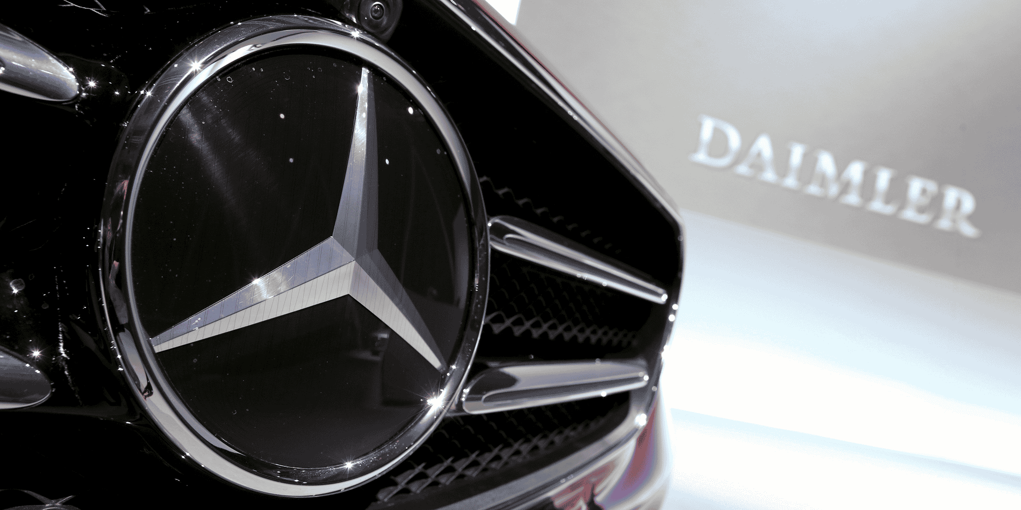 "L'industrie automobile se trouve au cœur de la plus grande transformation de son histoire", souligne Daimler dans un communiqué.