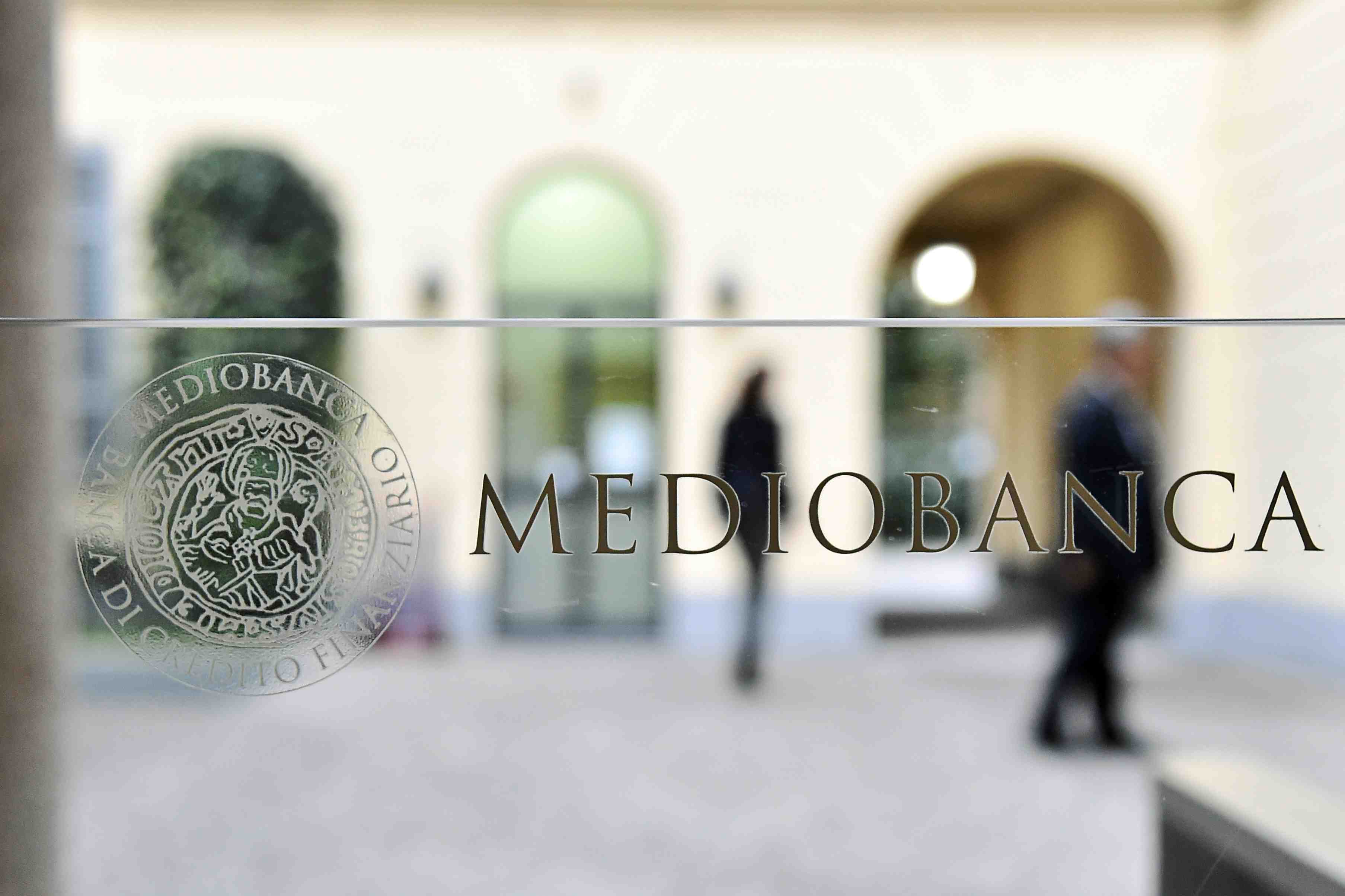 La bce autorise del vecchio a monter au capital de mediobanca