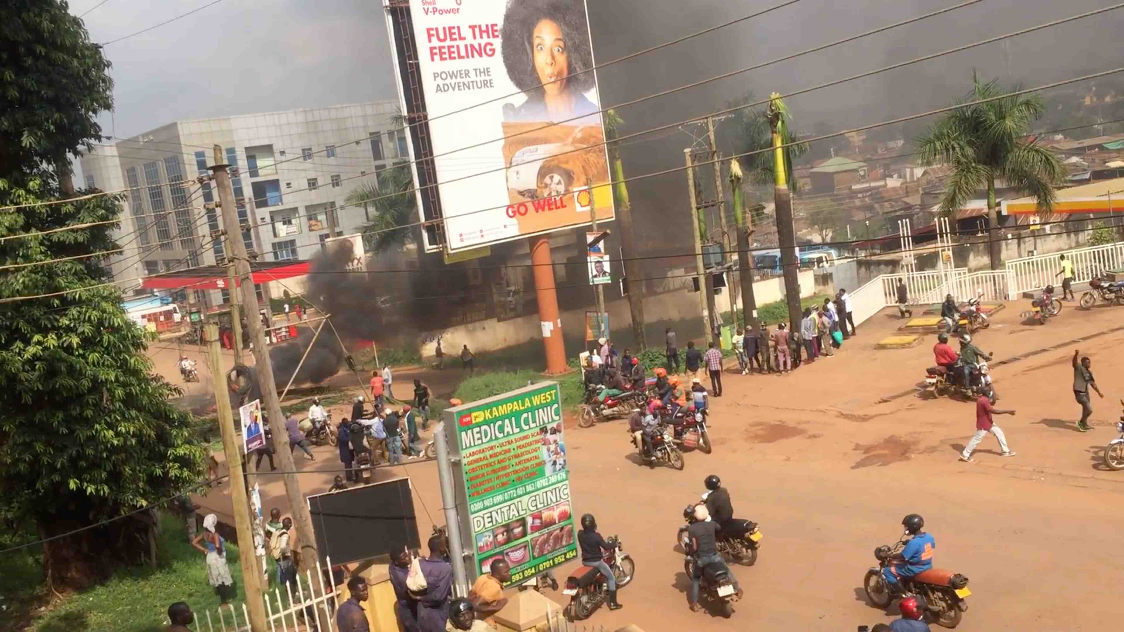 Vingt-huit morts dans des manifestations en ouganda