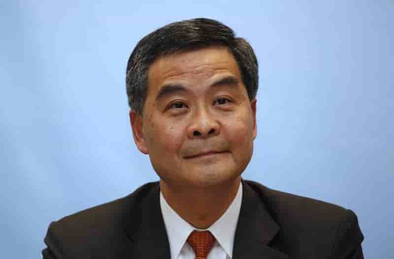 La pression monte sur le chef de l'exécutif de Hong Kong