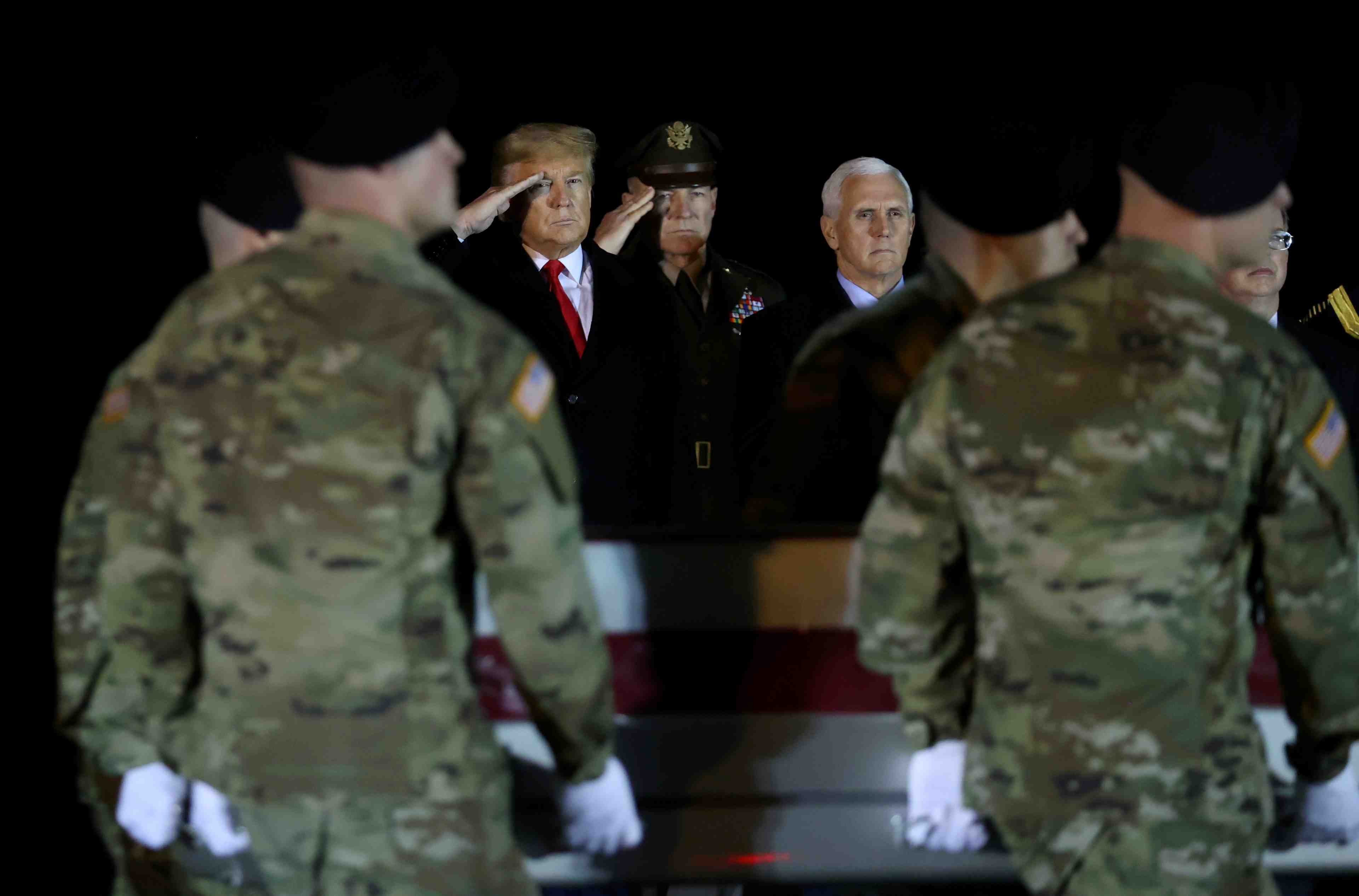 Trump reduit la presence militaire us en irak et en afghanistan