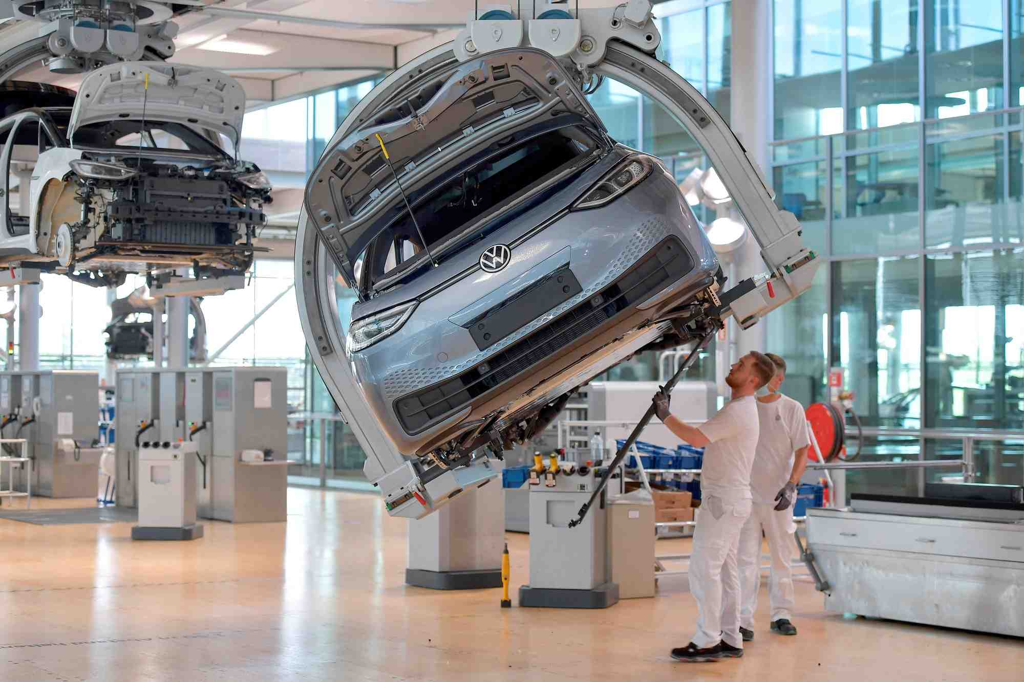 La ligne de production de voitures id 3 de volkswagen a dresde