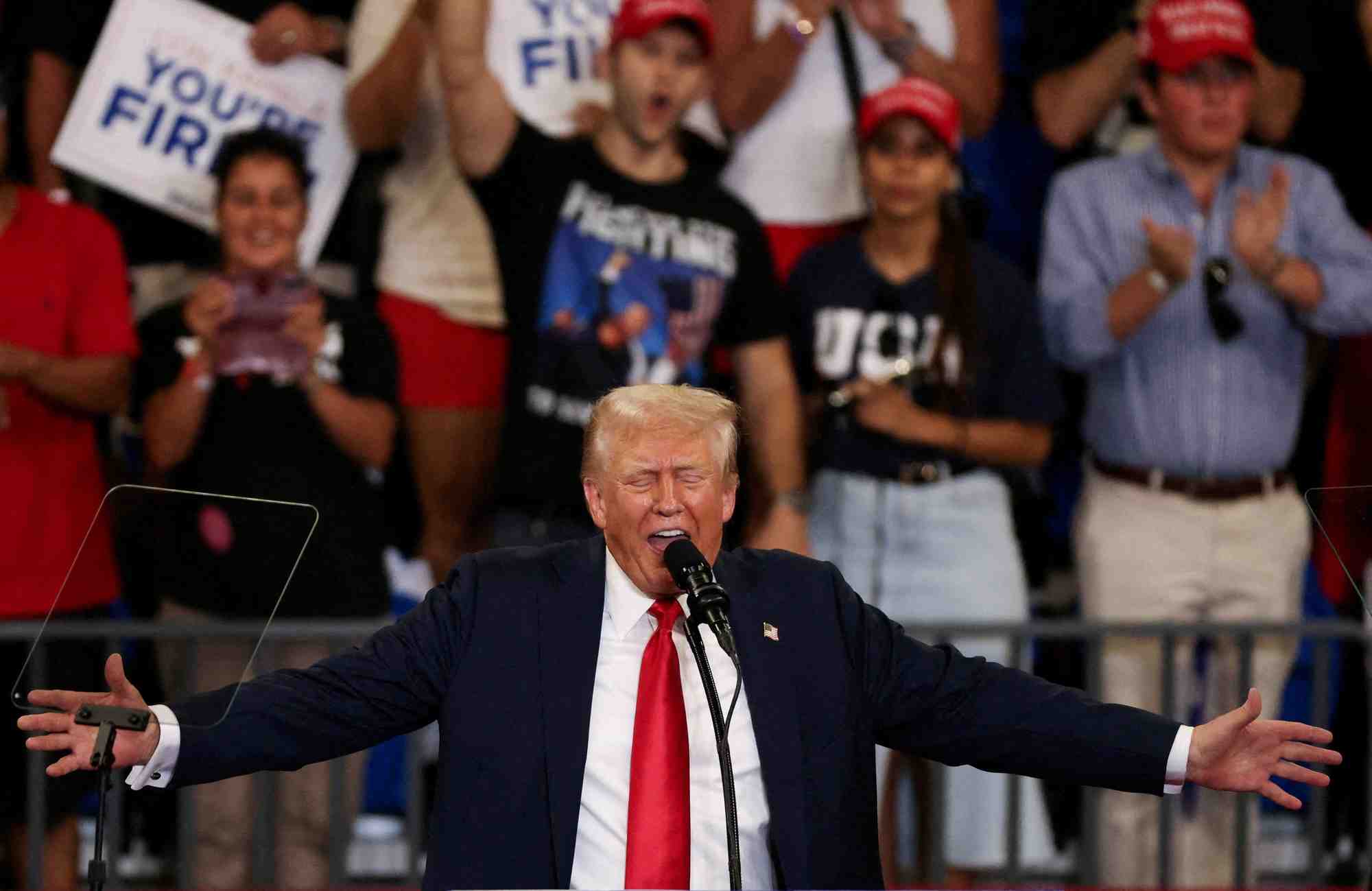 Le candidat republicain a la presidence et ancien president americain donald trump en rassemblement de campagne