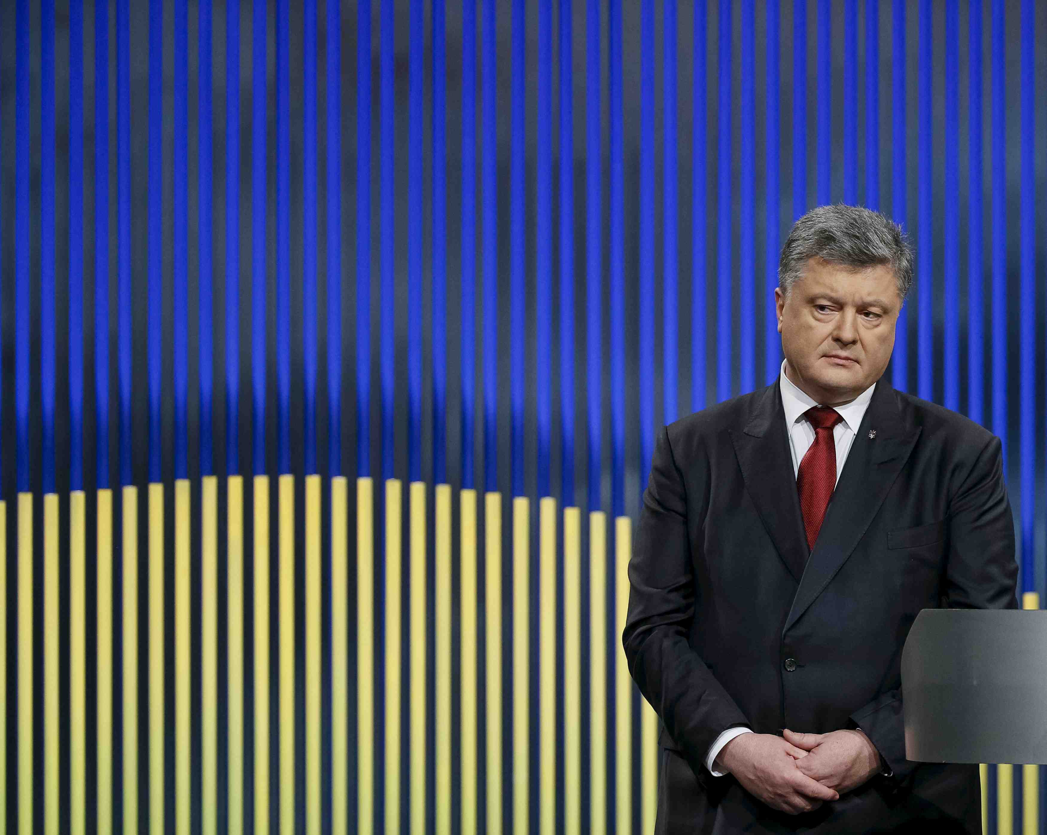 Appels en ukraine a ouvrir une enquete sur le president porochenko