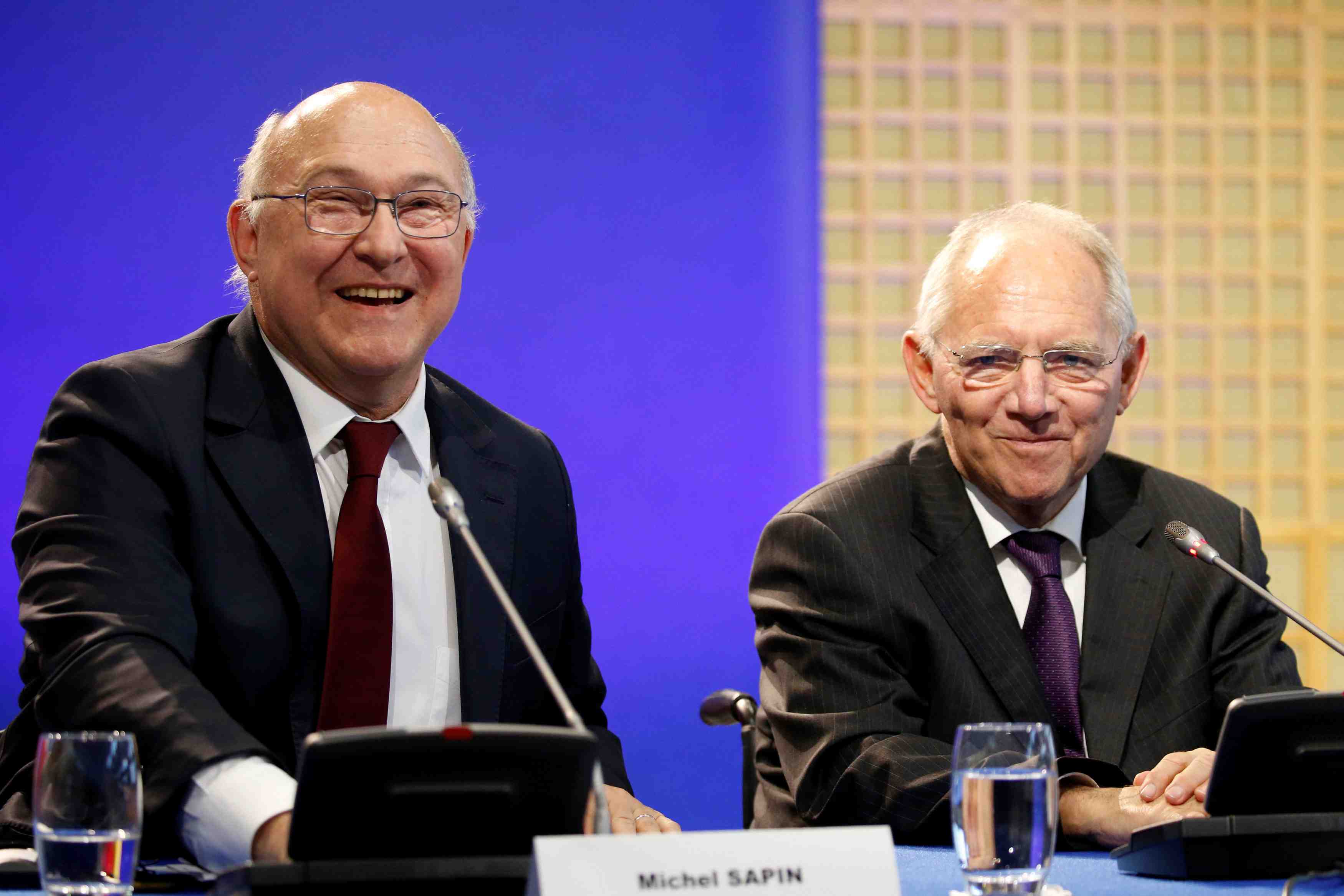 Un rapprochement psa-opel benefique a l'europe si l'emploi est conserve, selon sapin