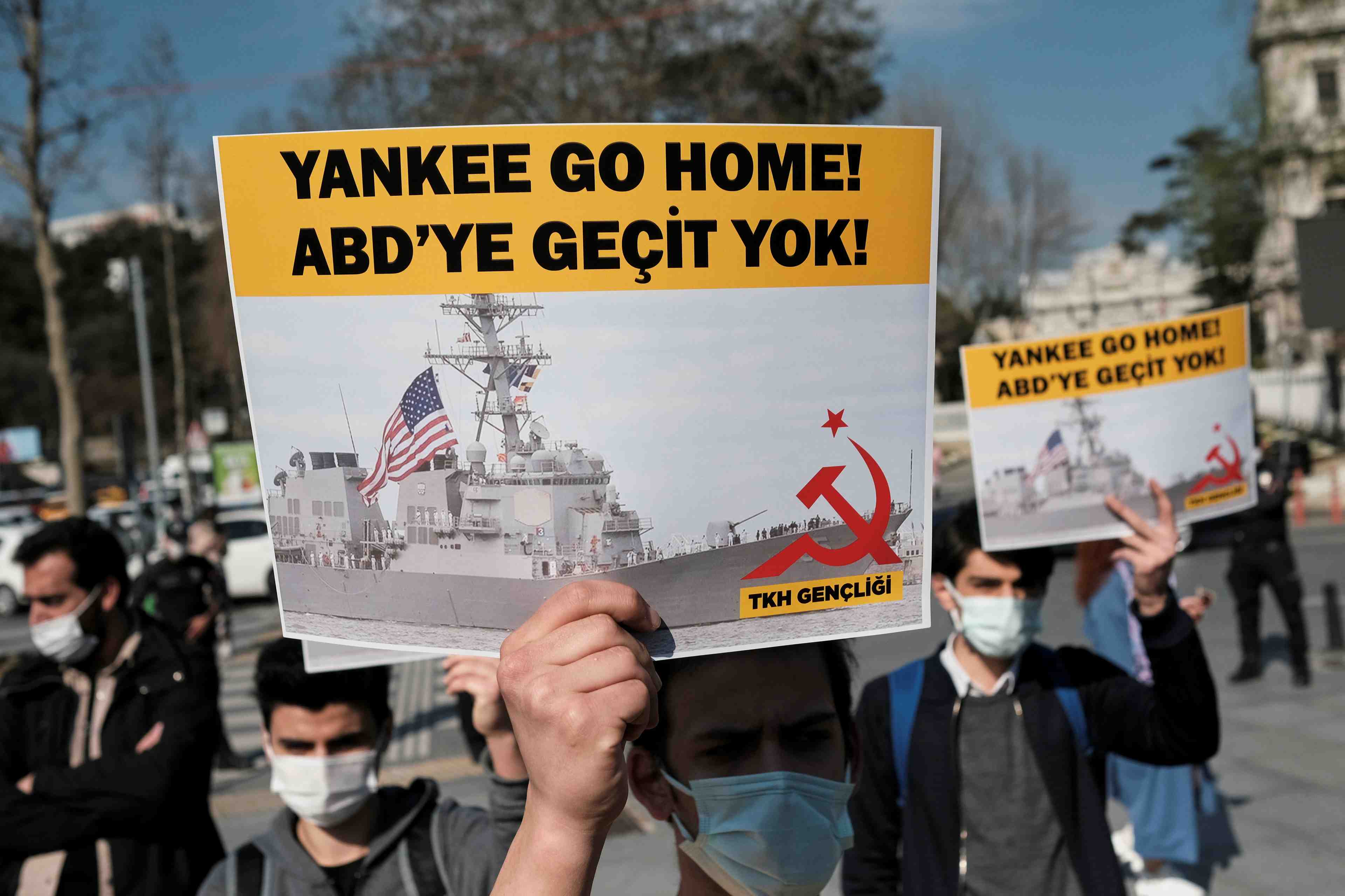 Pas de batiments de guerre us deployes en mer noire, selon des sources a ankara