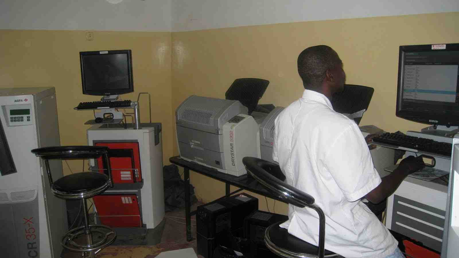 hôpital Tchad personnel