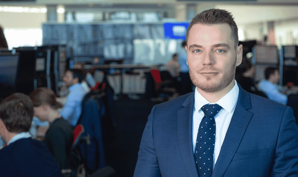 « Aux Etats-Unis, il y a une structure globalement unifiée entre les Etats alors que du côté européen, la BCE doit composer avec les vingt-sept Etats membres qui ont chacun leurs propres spécificités », rappelle Christopher Dembik.