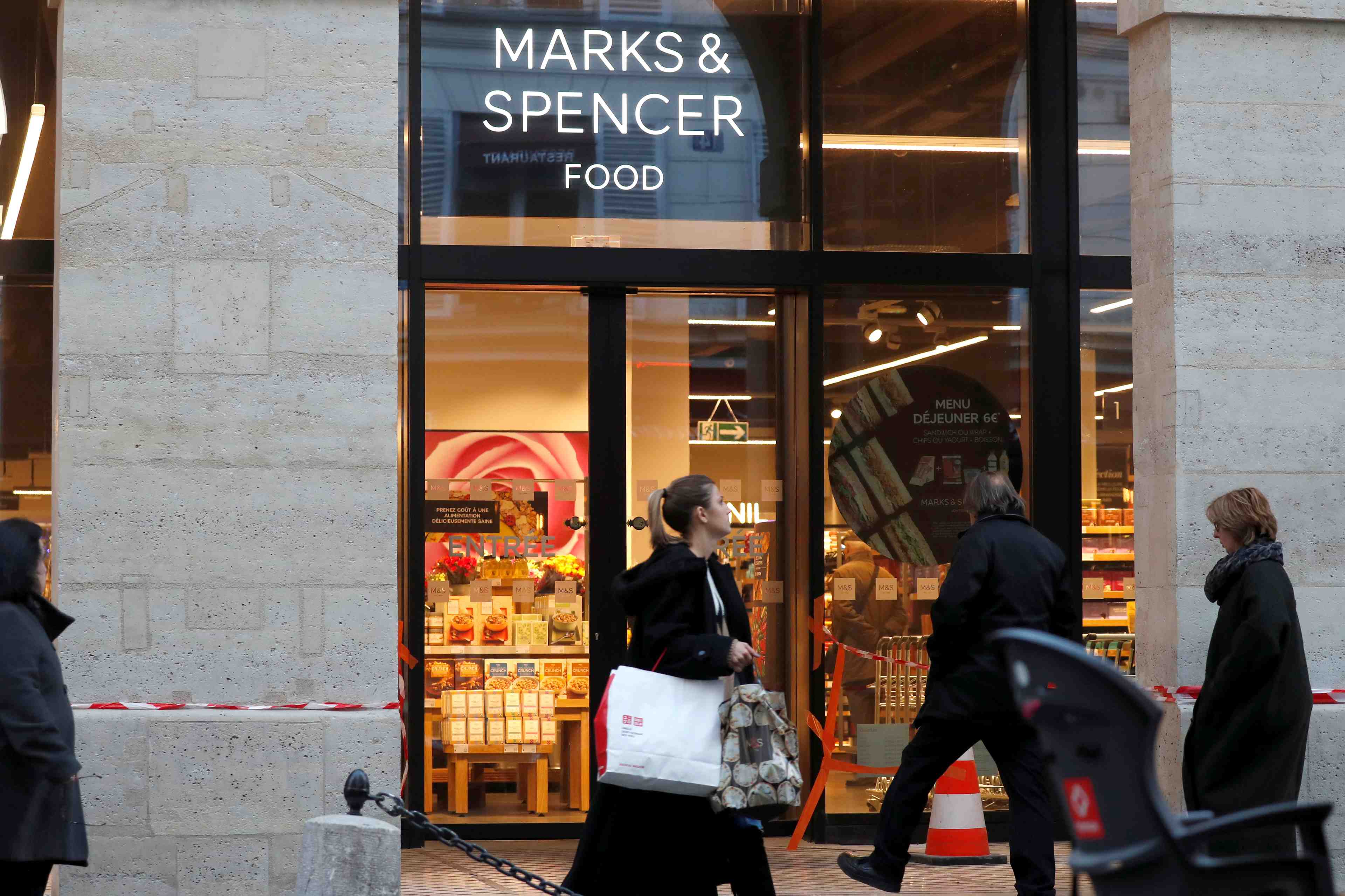 Marks & spencer envisage des restructurations en france