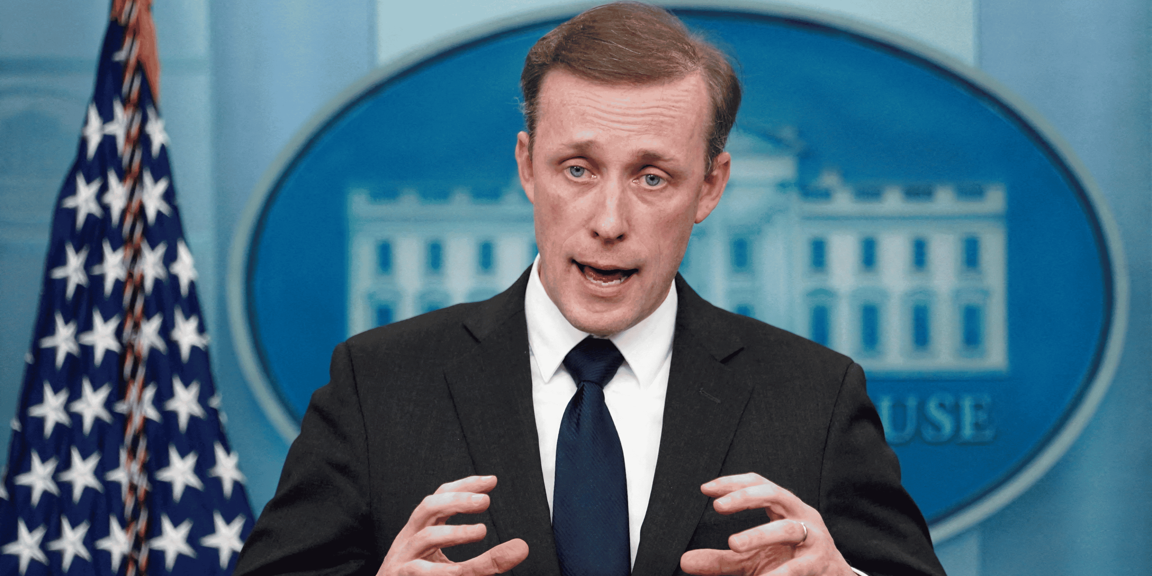 Photo d'archives de jake sullivan prenant la parole lors d'un point de presse a la maison blanche a washington